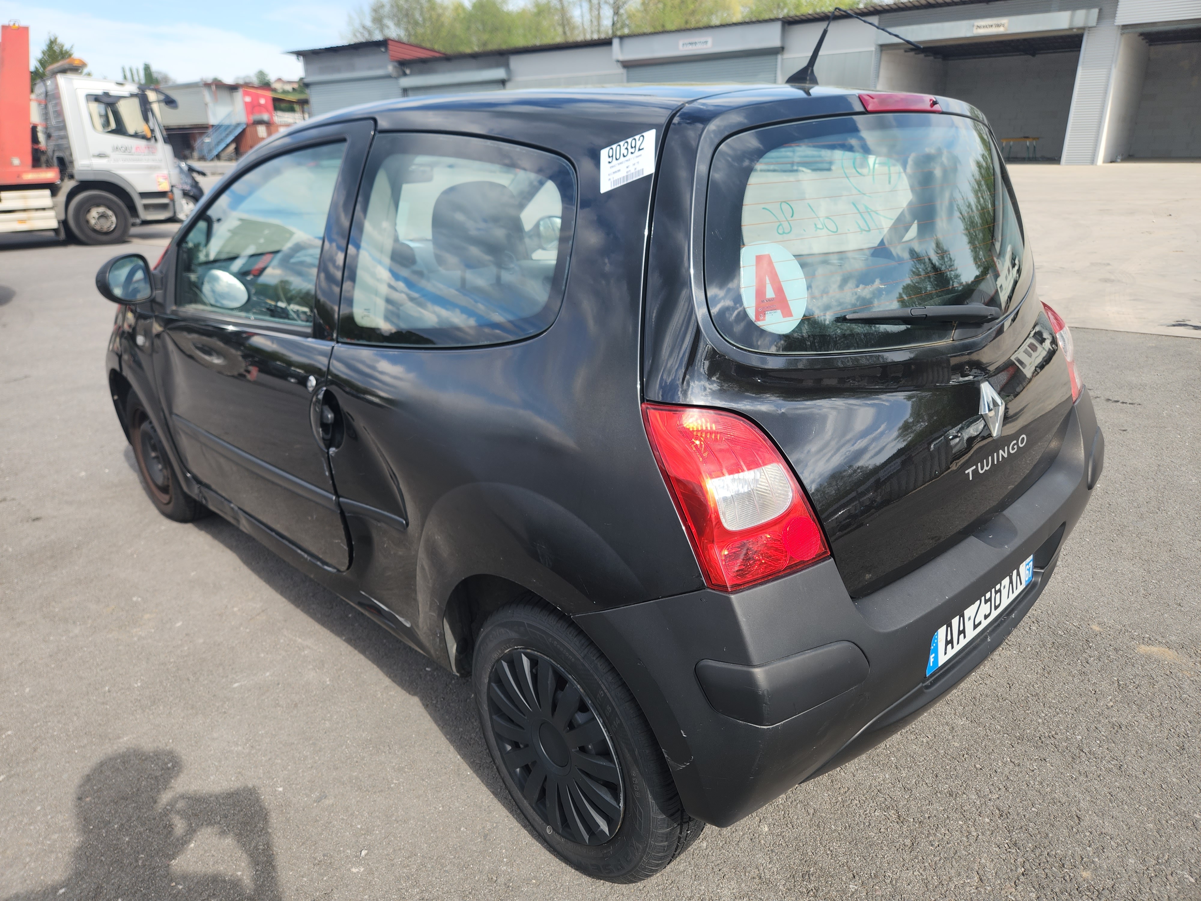 Pivot de moyeu avant droit pour RENAULT TWINGO 2 PHASE 1 Pivot de moyeu avant droit pour RENAULT TWINGO 2 PHASE 1