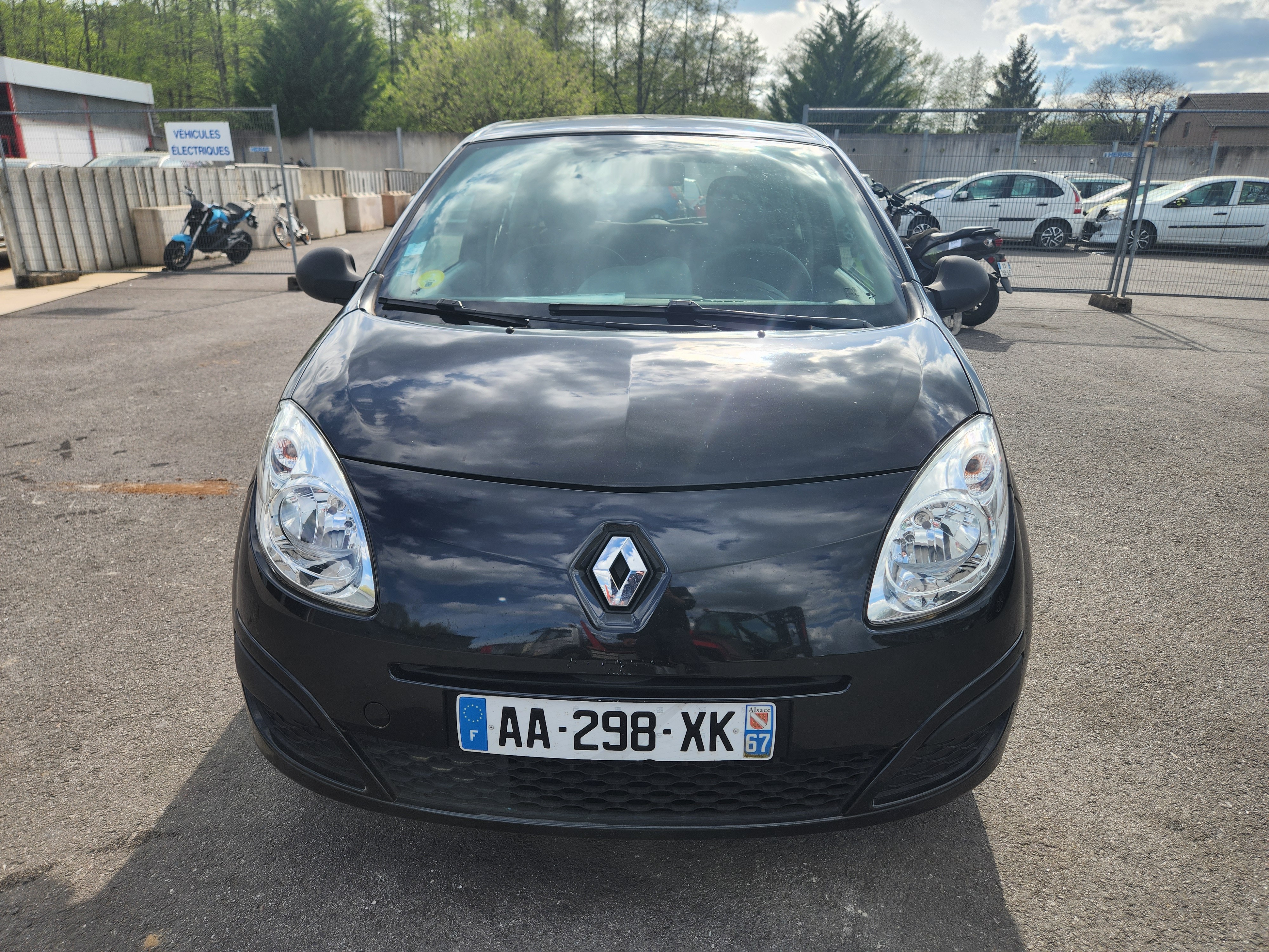Pivot de moyeu avant droit pour RENAULT TWINGO 2 PHASE 1 Pivot de moyeu avant droit pour RENAULT TWINGO 2 PHASE 1