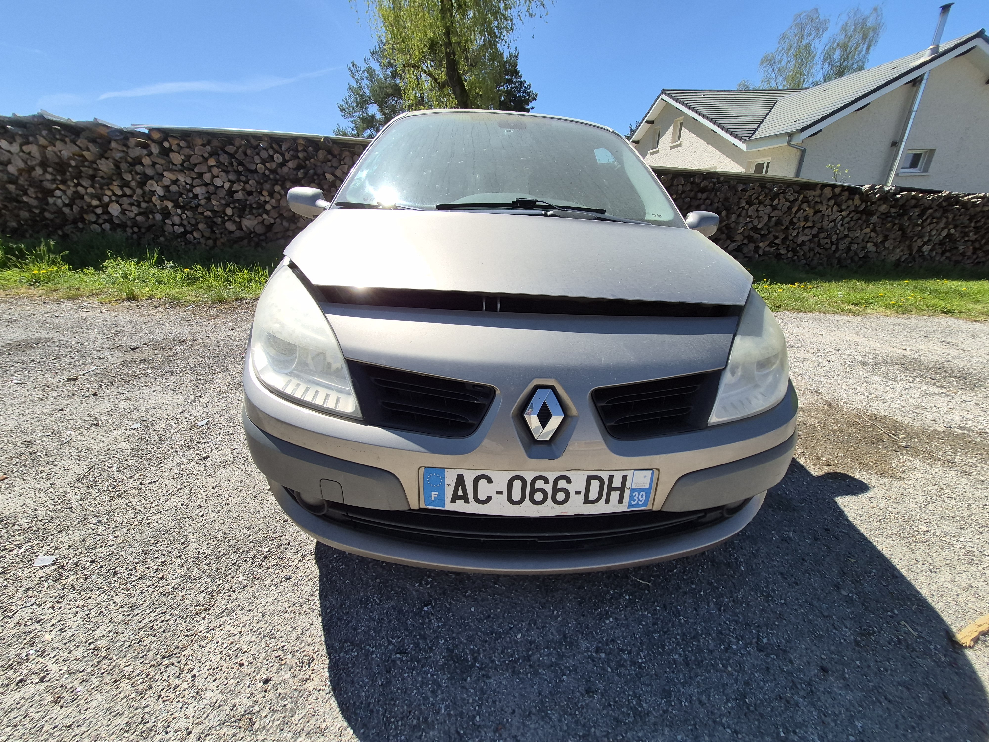 Optique avant principal gauche (feux)(phare) pour RENAULT SCENIC 2 PHASE 2 Optique avant principal gauche (feux)(phare) pour RENAULT SCENIC 2 PHASE 2