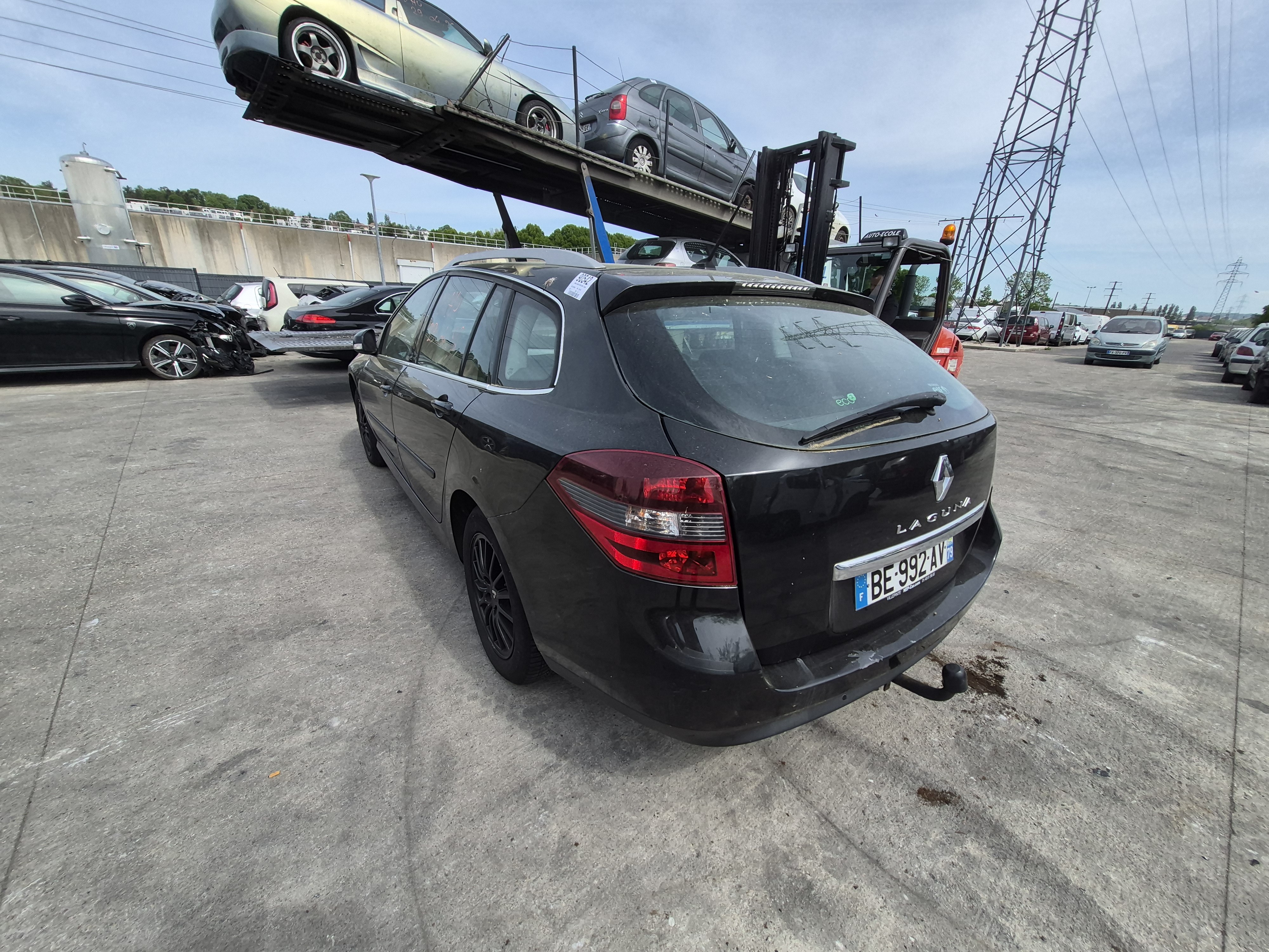 Volant pour RENAULT LAGUNA 3 PHASE 2 BREAK Volant pour RENAULT LAGUNA 3 PHASE 2 BREAK