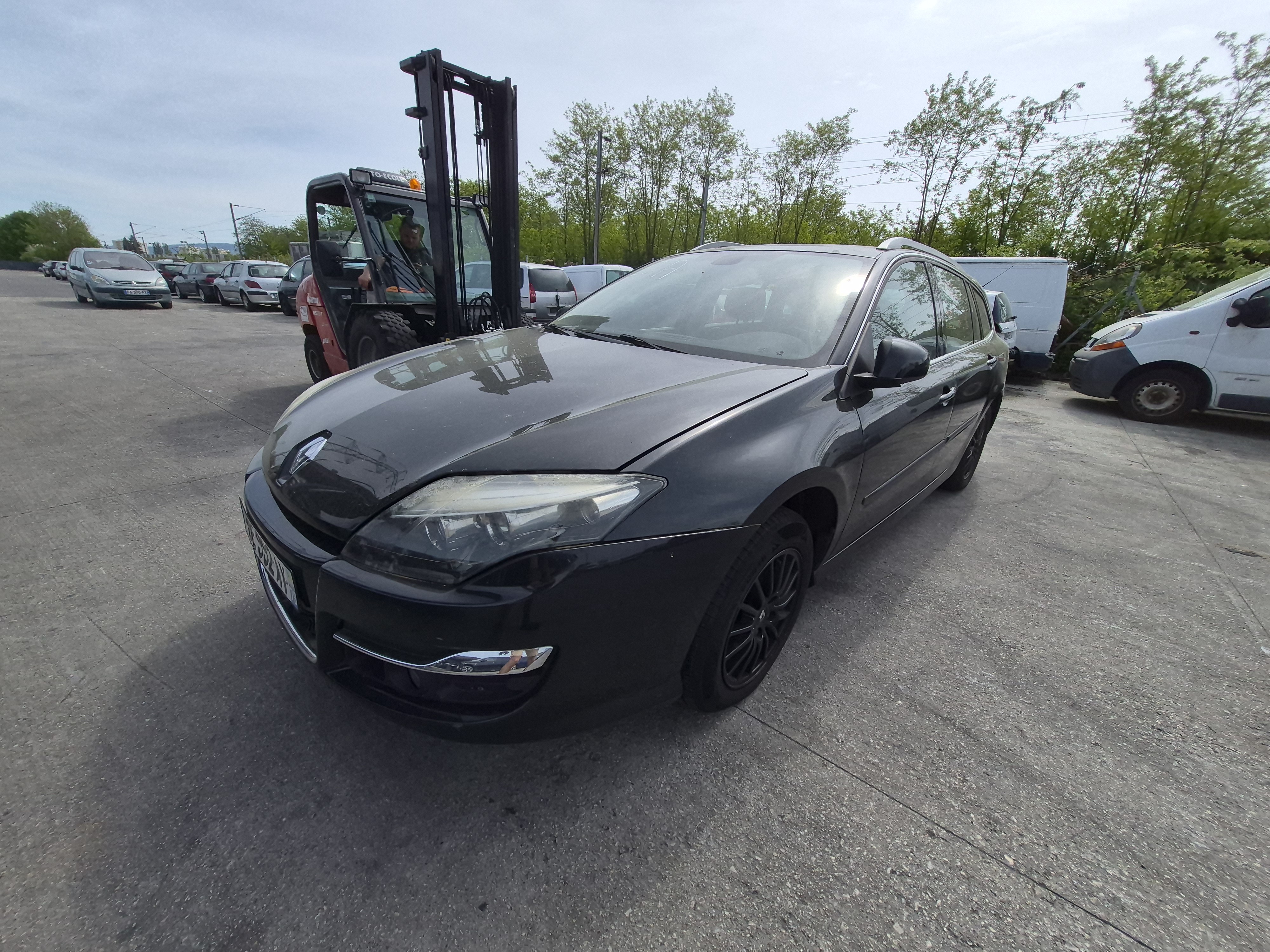 Volant pour RENAULT LAGUNA 3 PHASE 2 BREAK Volant pour RENAULT LAGUNA 3 PHASE 2 BREAK