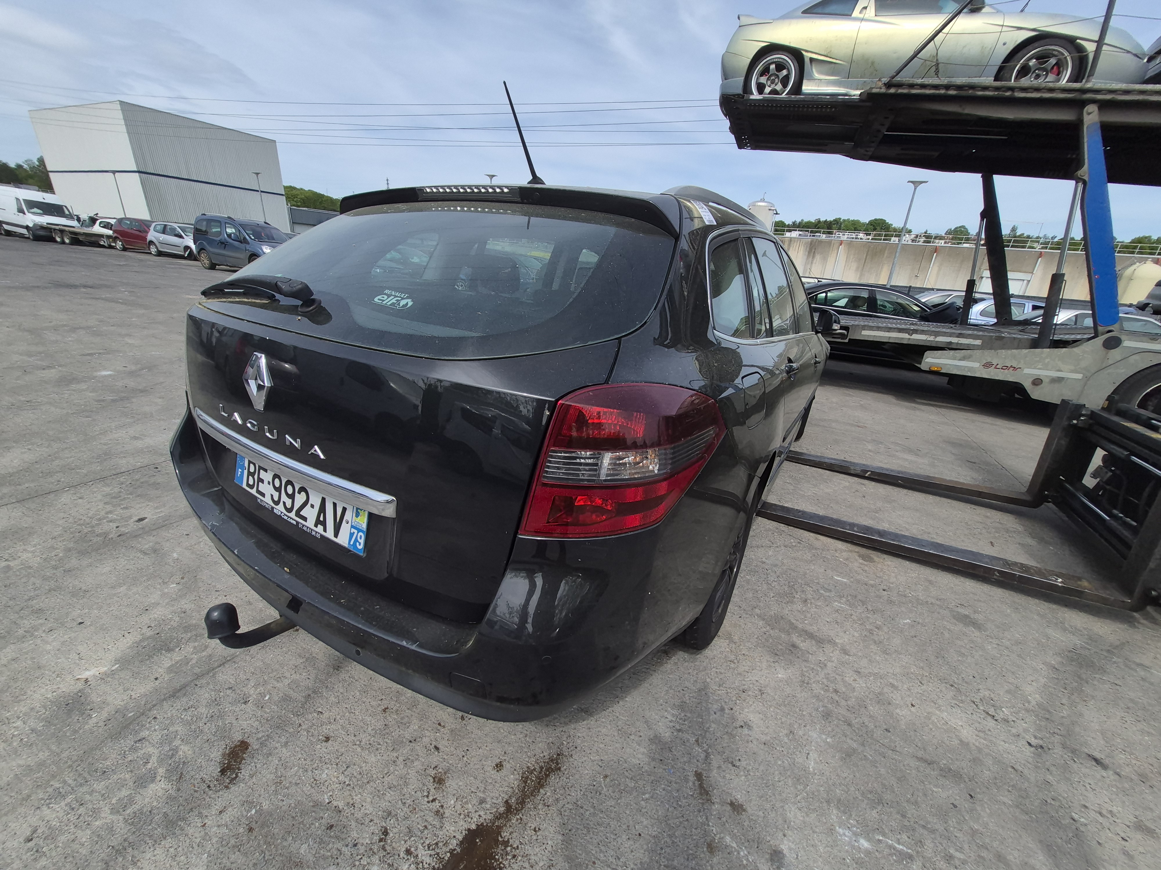 Volant pour RENAULT LAGUNA 3 PHASE 2 BREAK Volant pour RENAULT LAGUNA 3 PHASE 2 BREAK