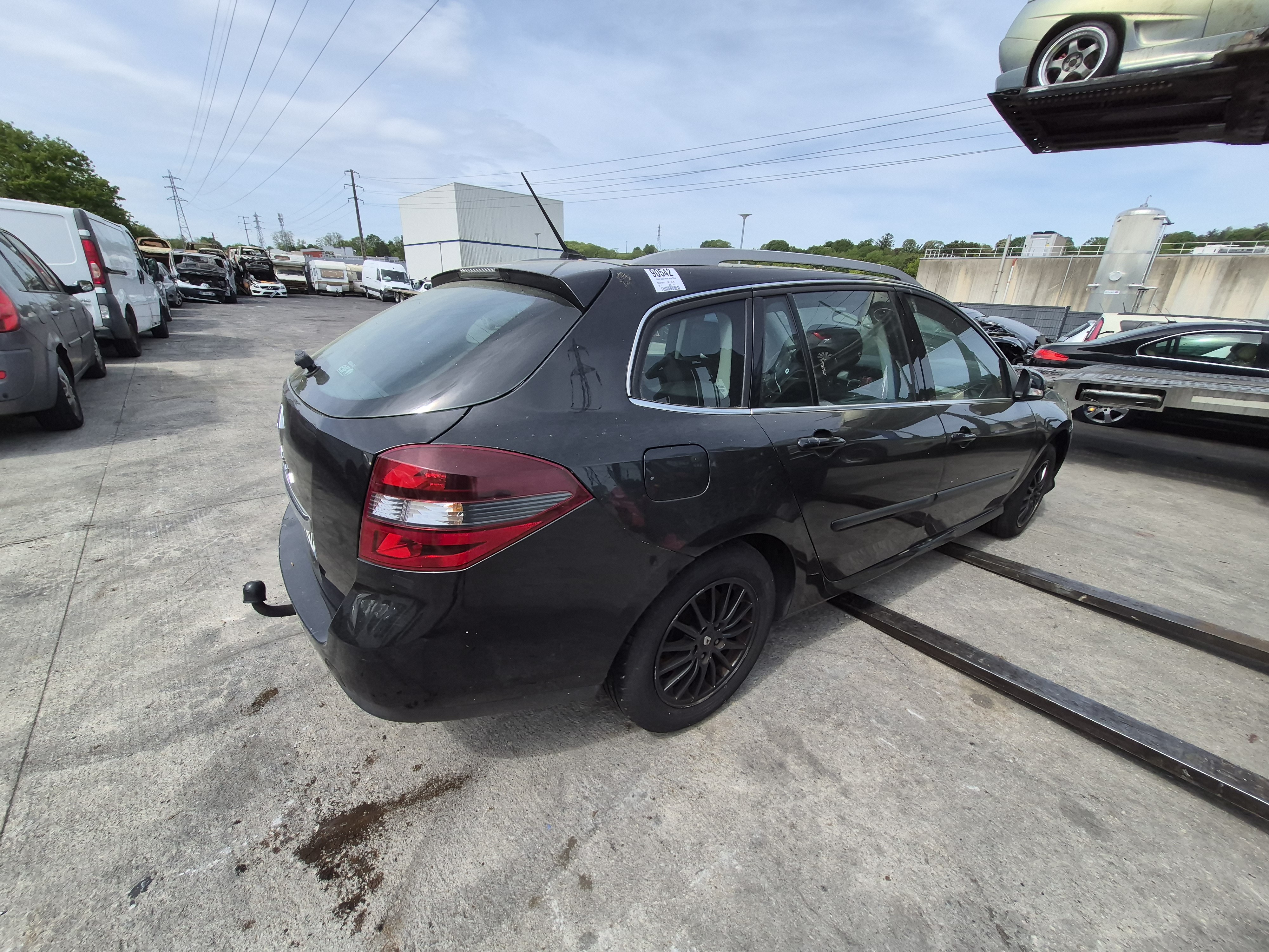 Volant pour RENAULT LAGUNA 3 PHASE 2 BREAK Volant pour RENAULT LAGUNA 3 PHASE 2 BREAK