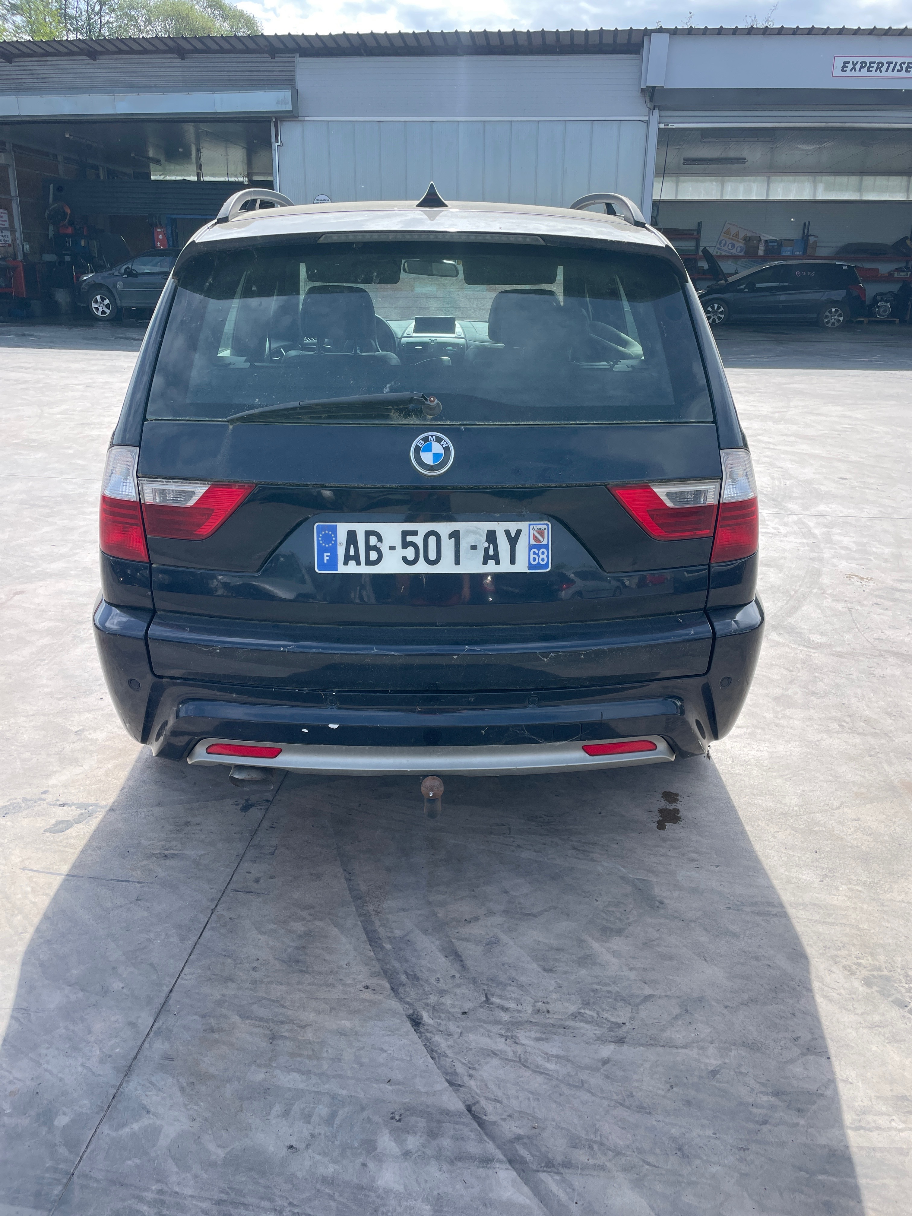 Pare choc avant pour BMW X3 E83 PHASE 2 Pare choc avant pour BMW X3 E83 PHASE 2