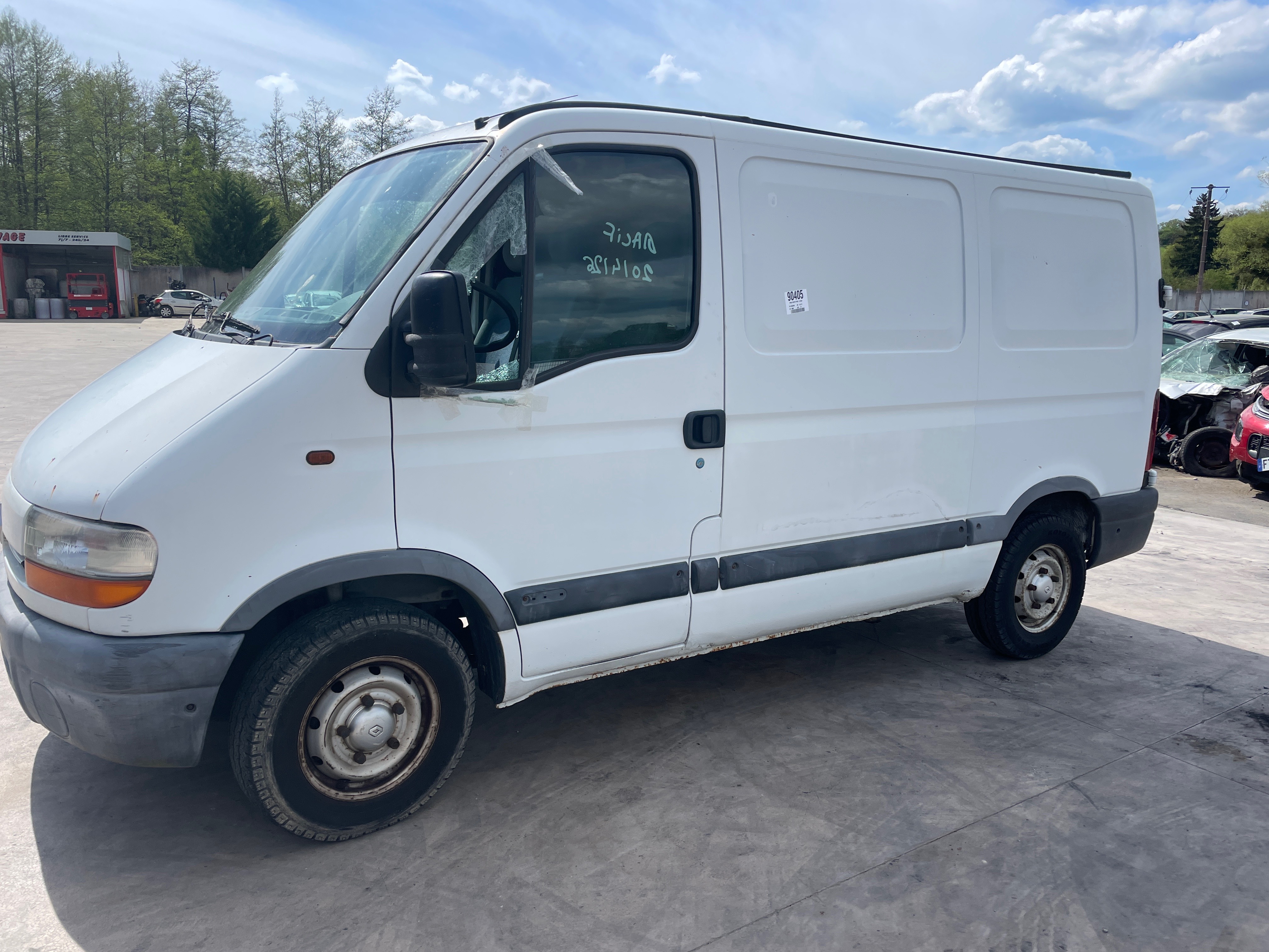 Porte de coffre gauche pour RENAULT MASTER 2 PHASE 1 Porte de coffre gauche pour RENAULT MASTER 2 PHASE 1