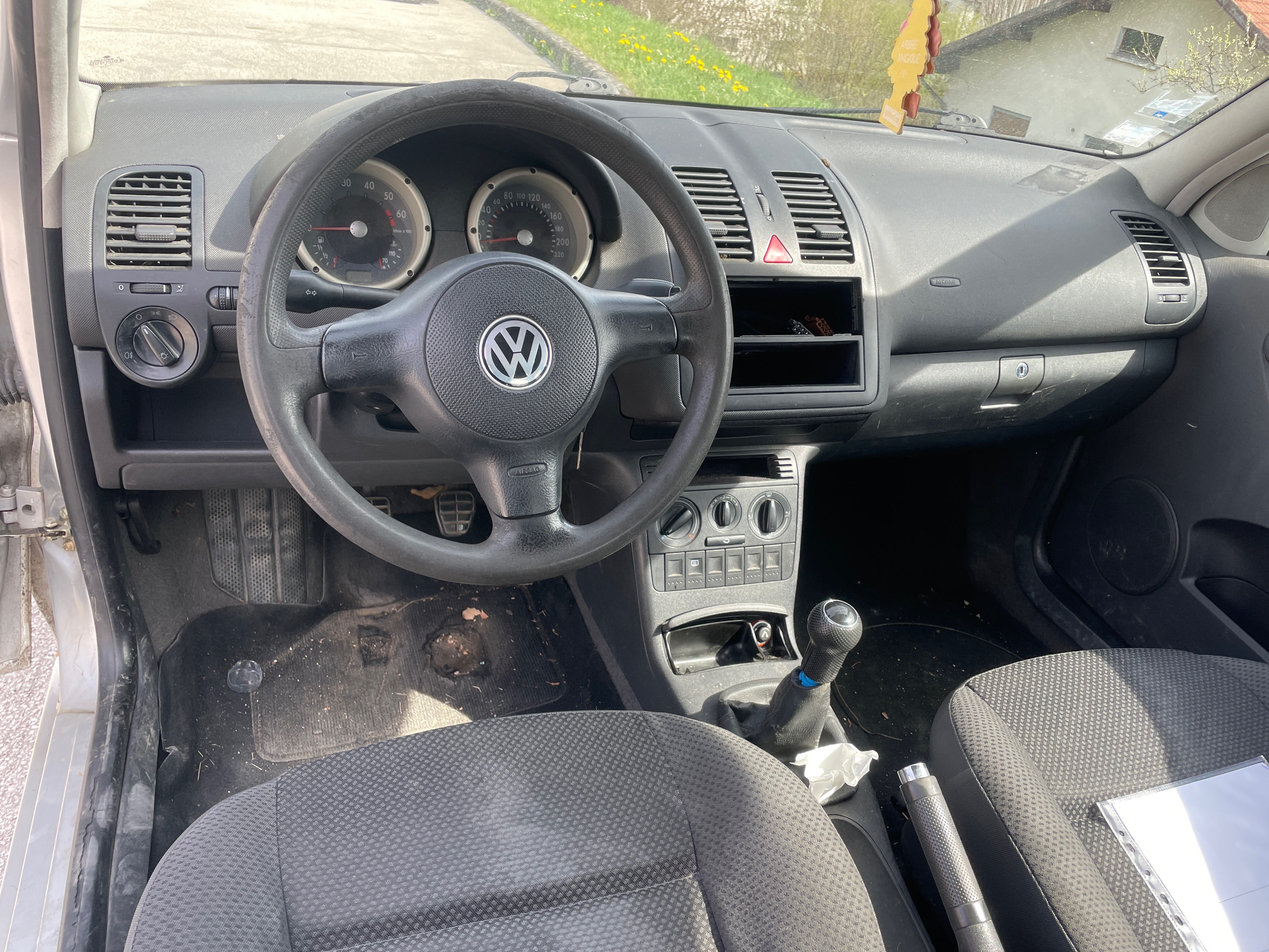 Feu arriere principal droit (feux) pour VOLKSWAGEN POLO 3 PHASE 2 Feu arriere principal droit (feux) pour VOLKSWAGEN POLO 3 PHASE 2