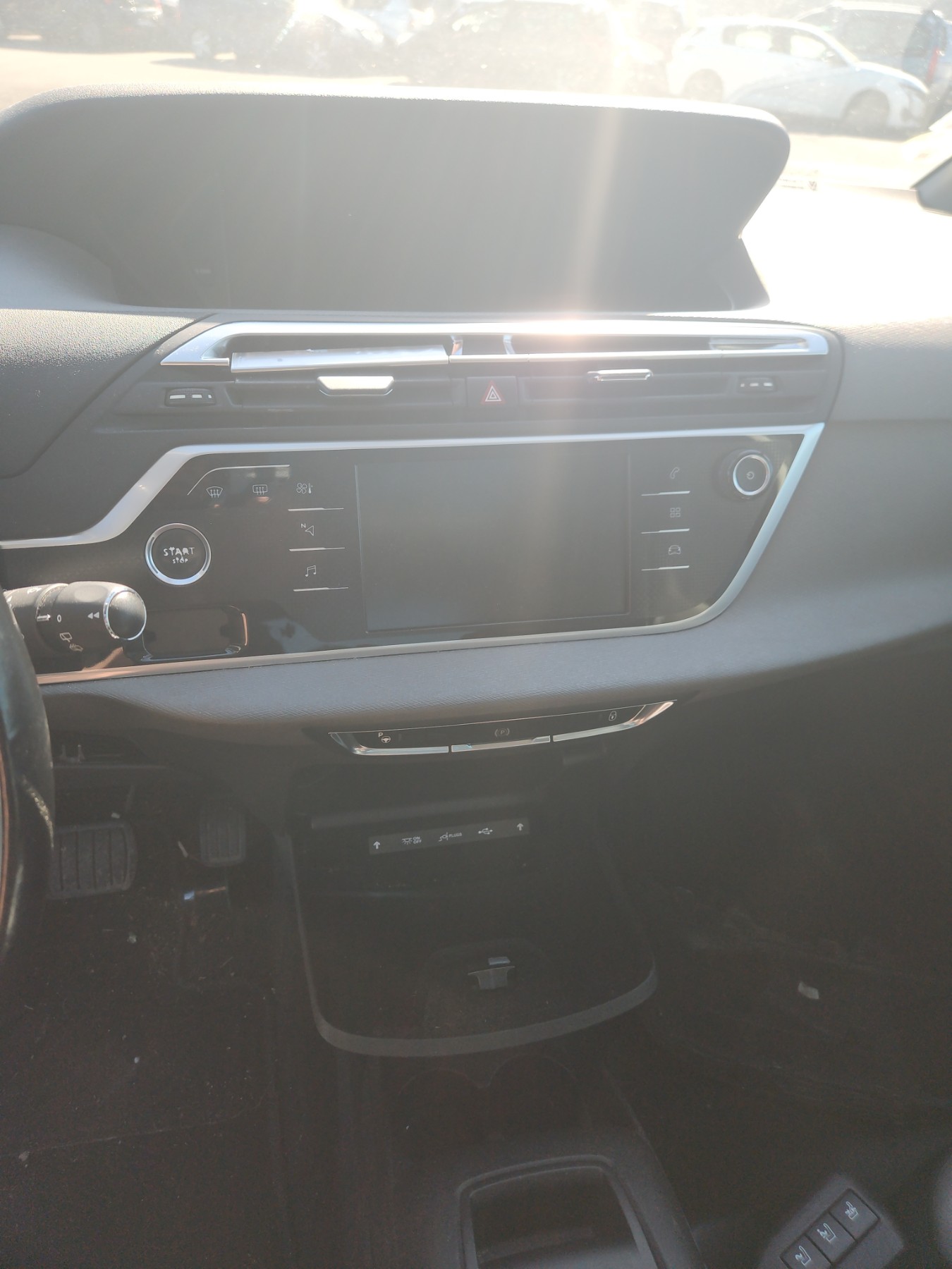 Feu diurne avant gauche pour CITROEN C4 PICASSO 2 PHASE 2 Feu diurne avant gauche pour CITROEN C4 PICASSO 2 PHASE 2