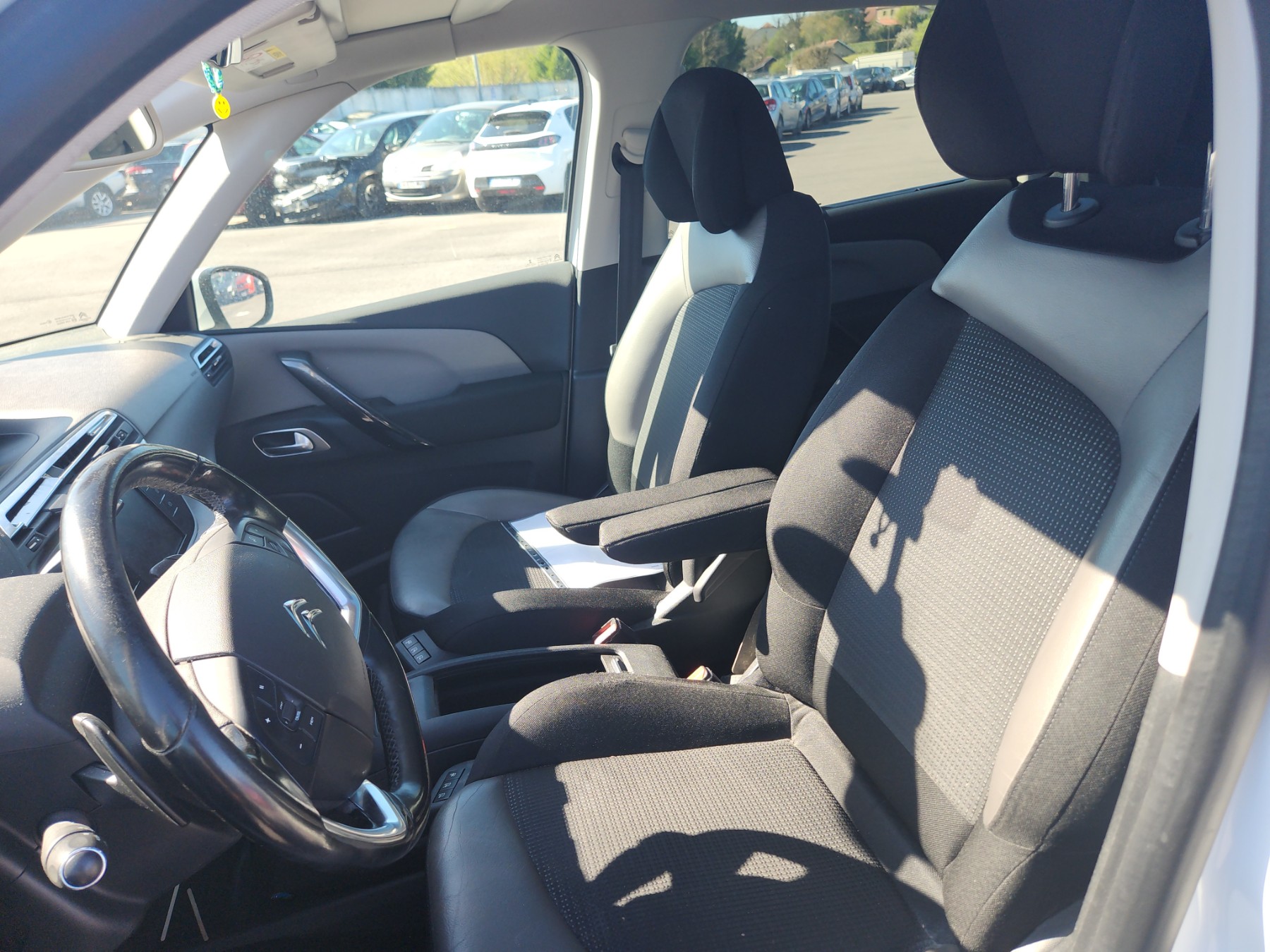 Feu diurne avant gauche pour CITROEN C4 PICASSO 2 PHASE 2 Feu diurne avant gauche pour CITROEN C4 PICASSO 2 PHASE 2