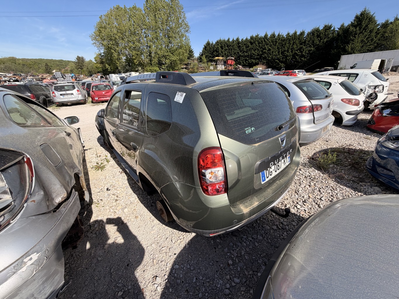 Triangle avant gauche pour DACIA DUSTER 1 PHASE 2 Triangle avant gauche pour DACIA DUSTER 1 PHASE 2