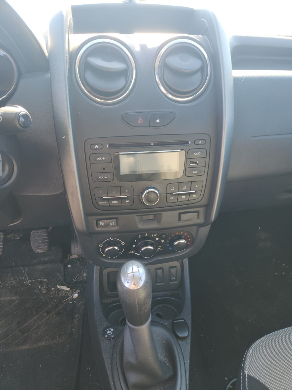 Pare choc arriere pour DACIA DUSTER PHASE 2 Pare choc arriere pour DACIA DUSTER PHASE 2