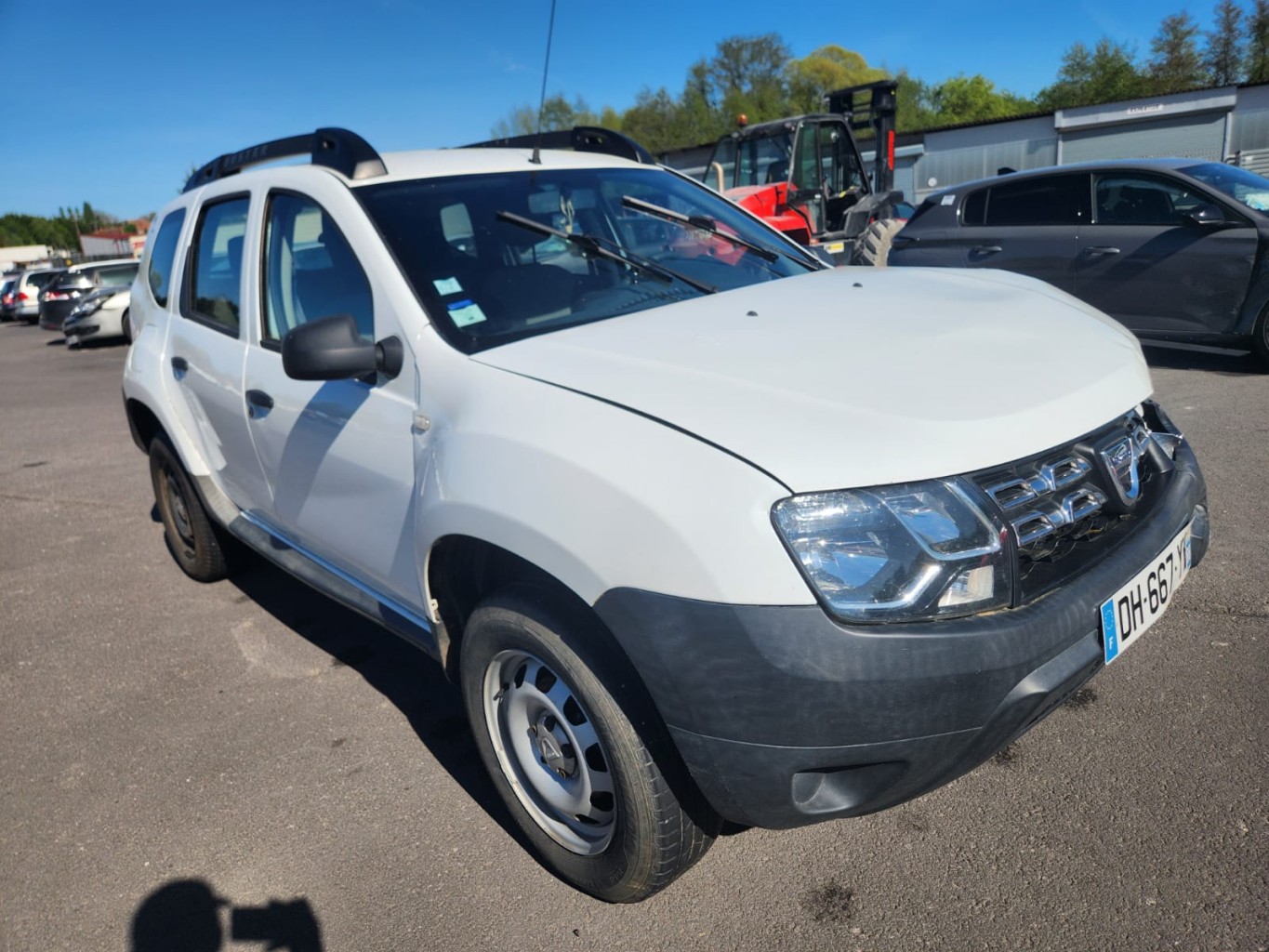 Pare choc arriere pour DACIA DUSTER PHASE 2 Pare choc arriere pour DACIA DUSTER PHASE 2