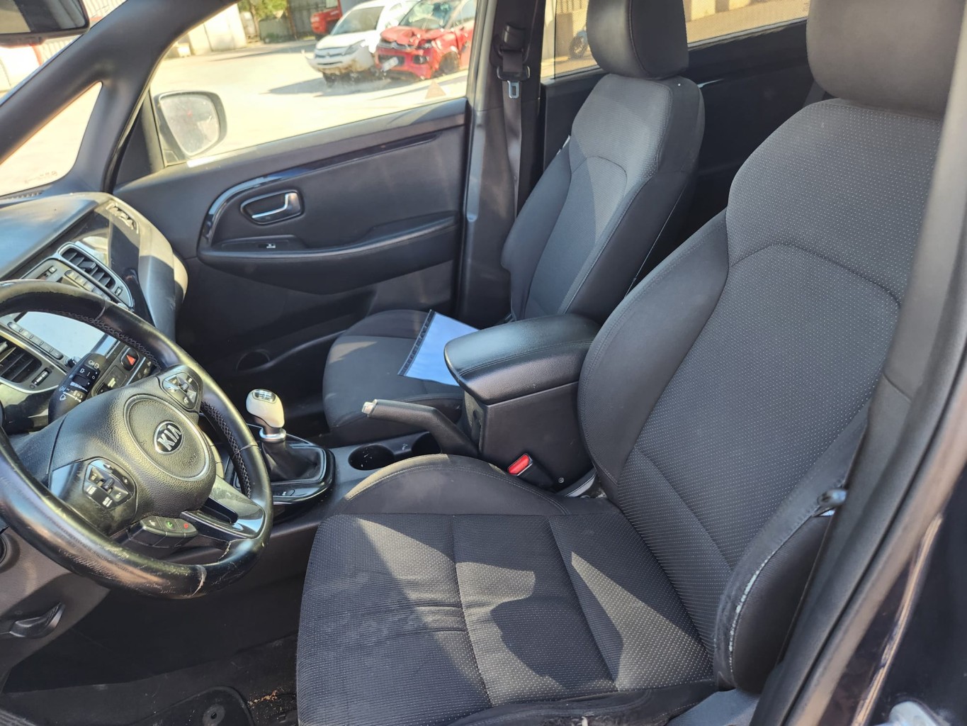 Feu arriere principal gauche (feux) pour KIA CARENS 4 PHASE 1 Feu arriere principal gauche (feux) pour KIA CARENS 4 PHASE 1