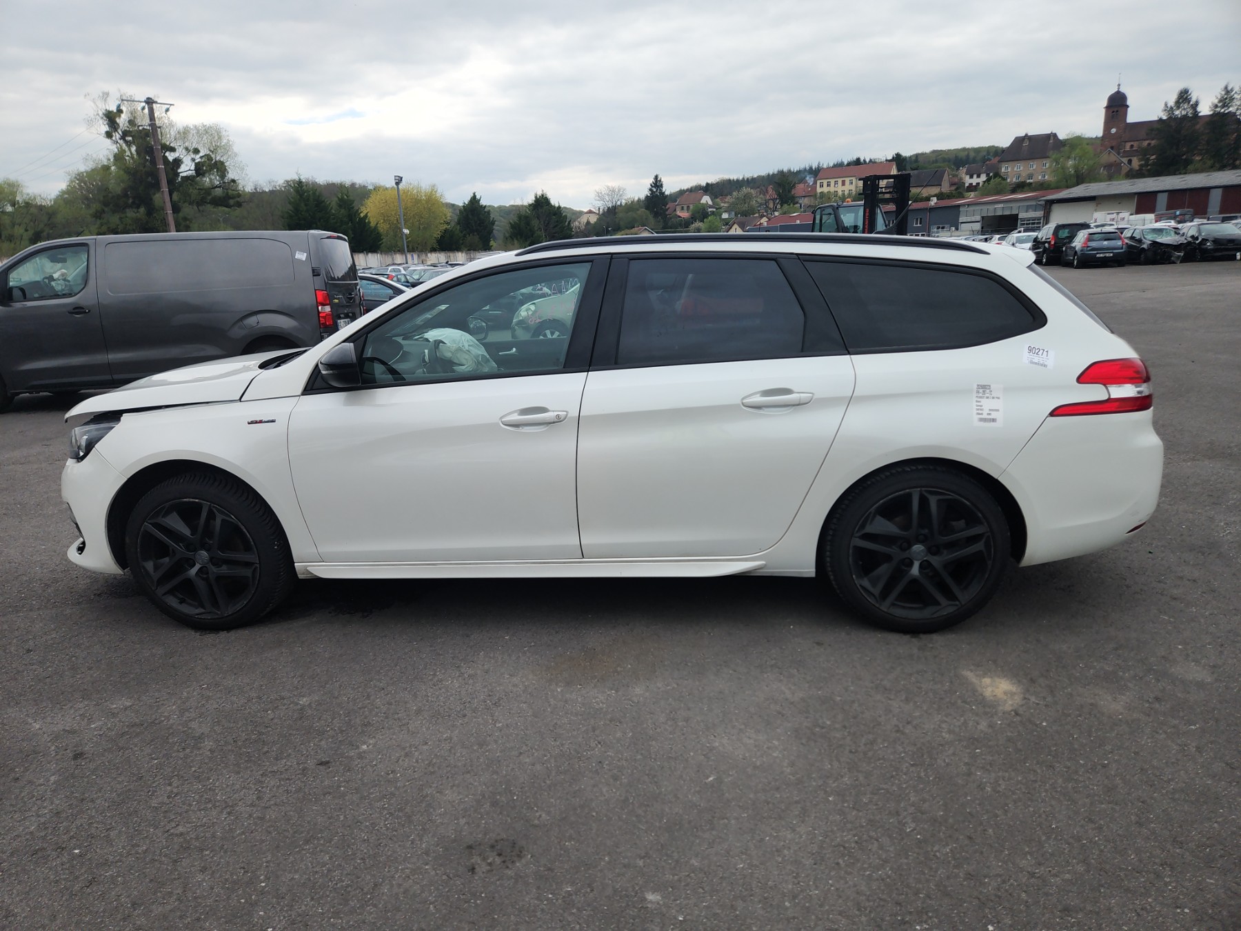 Réservoir AdBlue pour PEUGEOT 308 2 SW PHASE 2 BREAK Réservoir AdBlue pour PEUGEOT 308 2 SW PHASE 2 BREAK