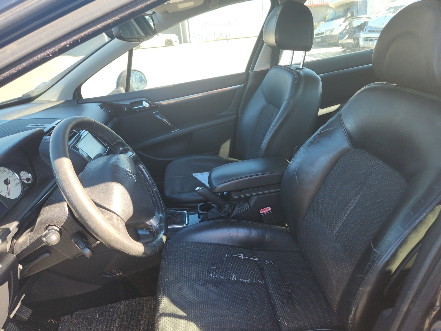 Ecran GPS pour PEUGEOT 407 PHASE 1 Ecran GPS pour PEUGEOT 407 PHASE 1