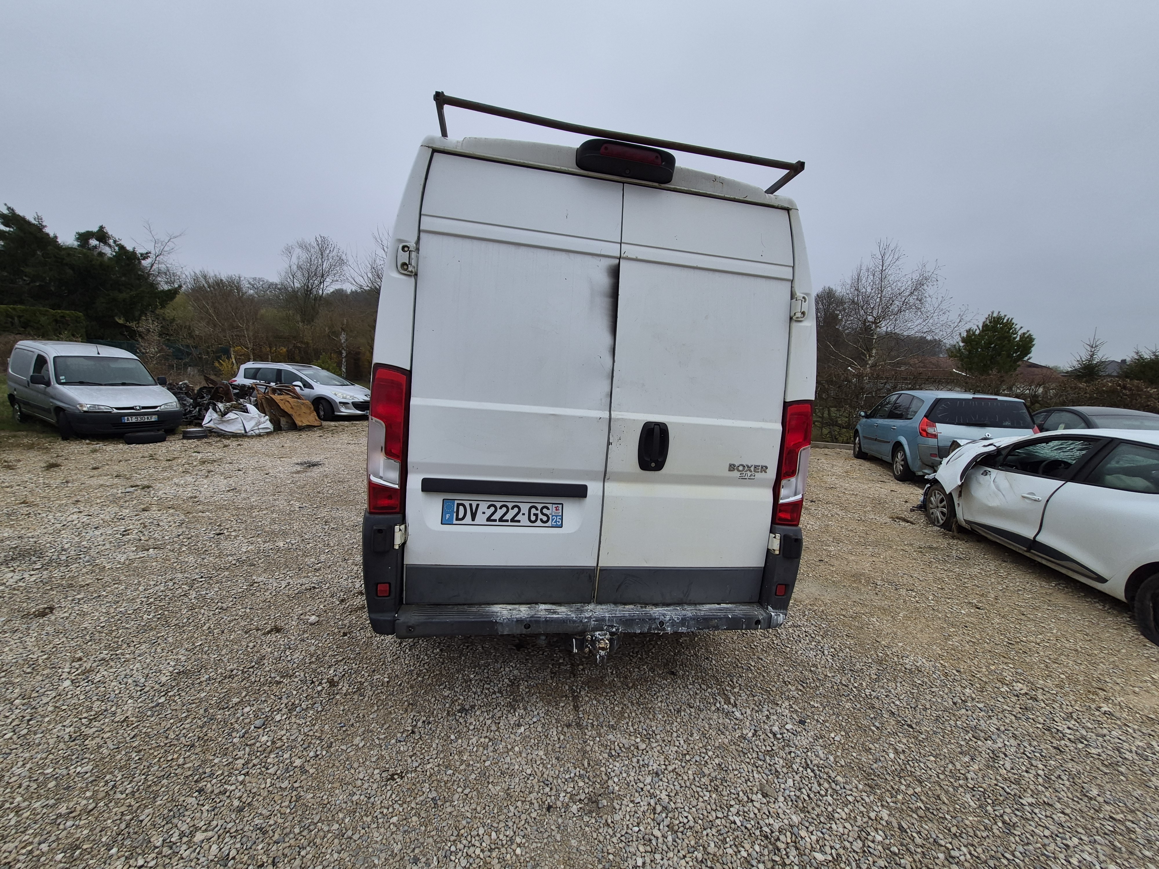Crosse arriere gauche pour PEUGEOT BOXER 3 PHASE 2 Crosse arriere gauche pour PEUGEOT BOXER 3 PHASE 2