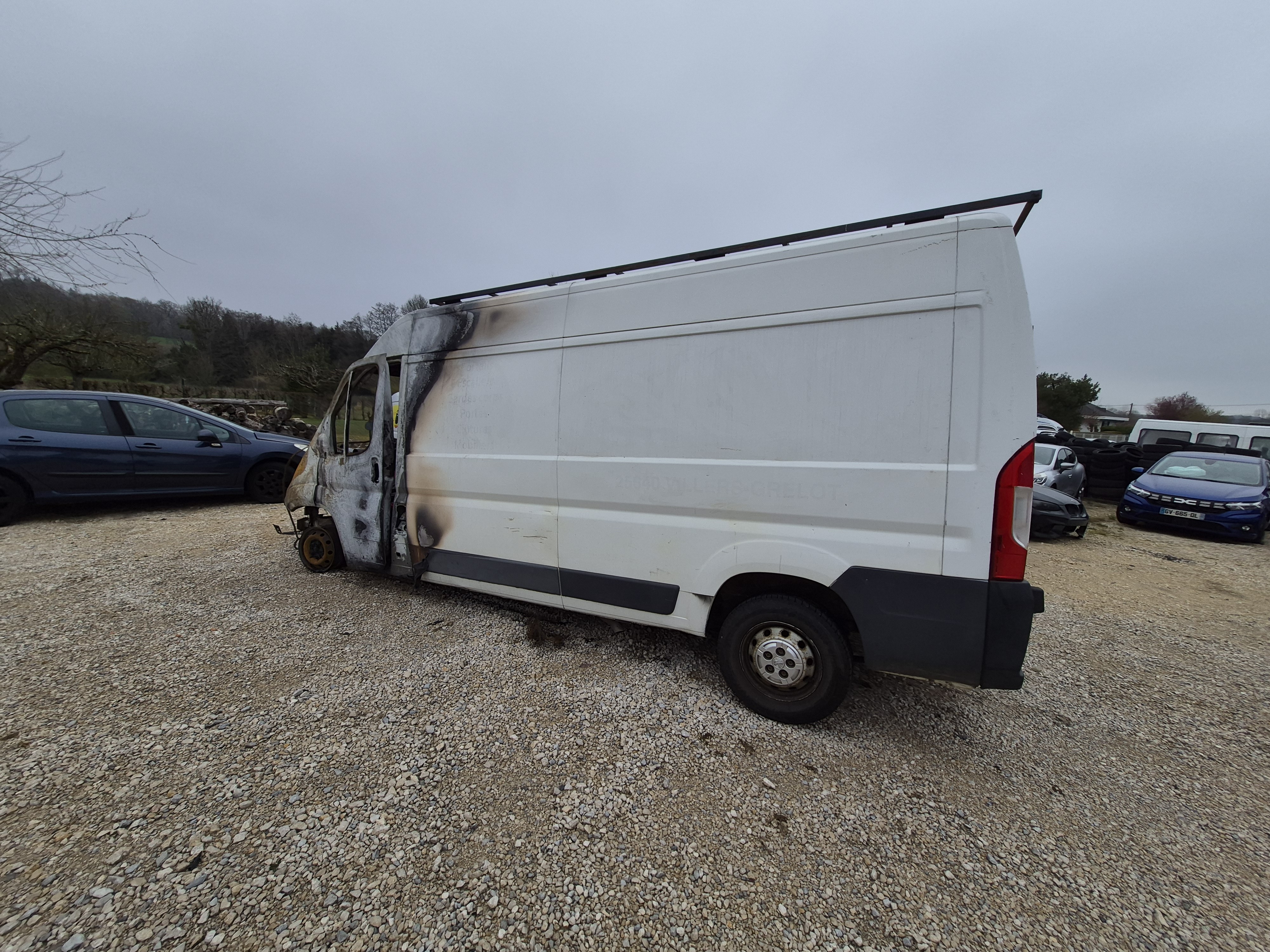 Crosse arriere gauche pour PEUGEOT BOXER 3 PHASE 2 Crosse arriere gauche pour PEUGEOT BOXER 3 PHASE 2