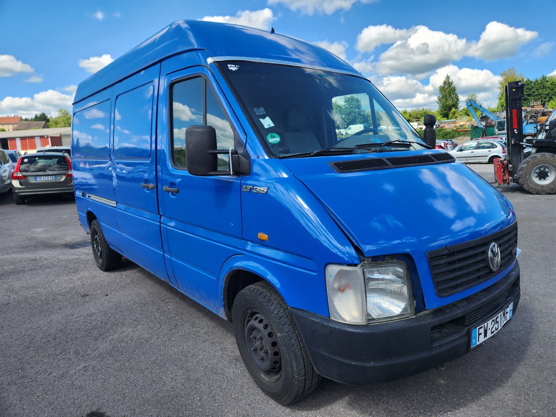 Aile avant droit pour VOLKSWAGEN LT 2 Aile avant droit pour VOLKSWAGEN LT 2