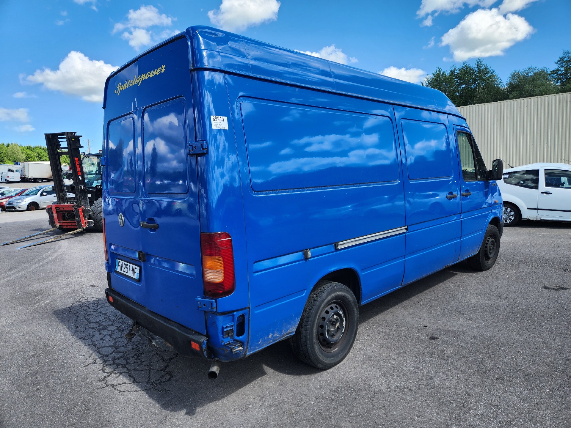 Aile avant droit pour VOLKSWAGEN LT 2 Aile avant droit pour VOLKSWAGEN LT 2