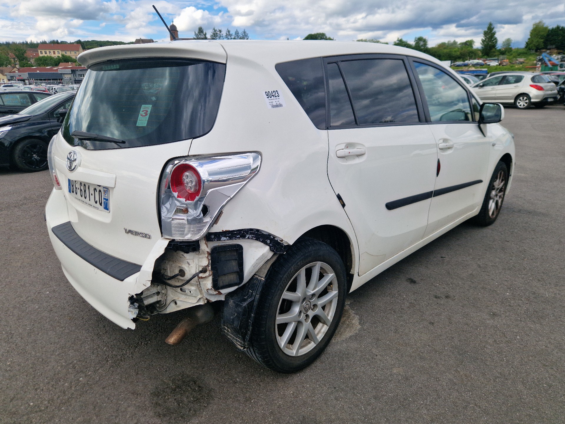 Aile avant droit pour TOYOTA VERSO 2009 PHASE 1 Aile avant droit pour TOYOTA VERSO 2009 PHASE 1
