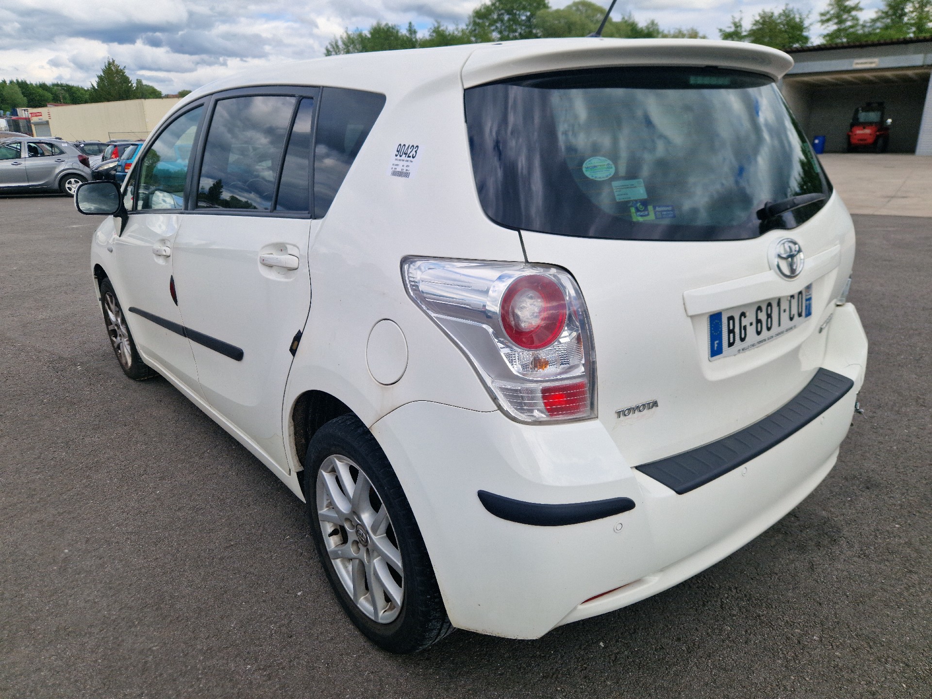 Aile avant droit pour TOYOTA VERSO 2009 PHASE 1 Aile avant droit pour TOYOTA VERSO 2009 PHASE 1