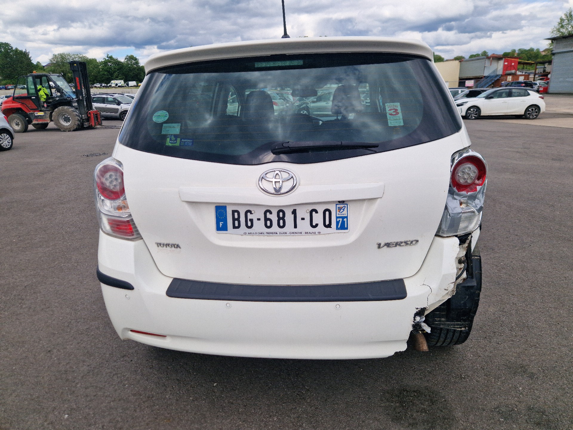 Aile avant droit pour TOYOTA VERSO 2009 PHASE 1 Aile avant droit pour TOYOTA VERSO 2009 PHASE 1