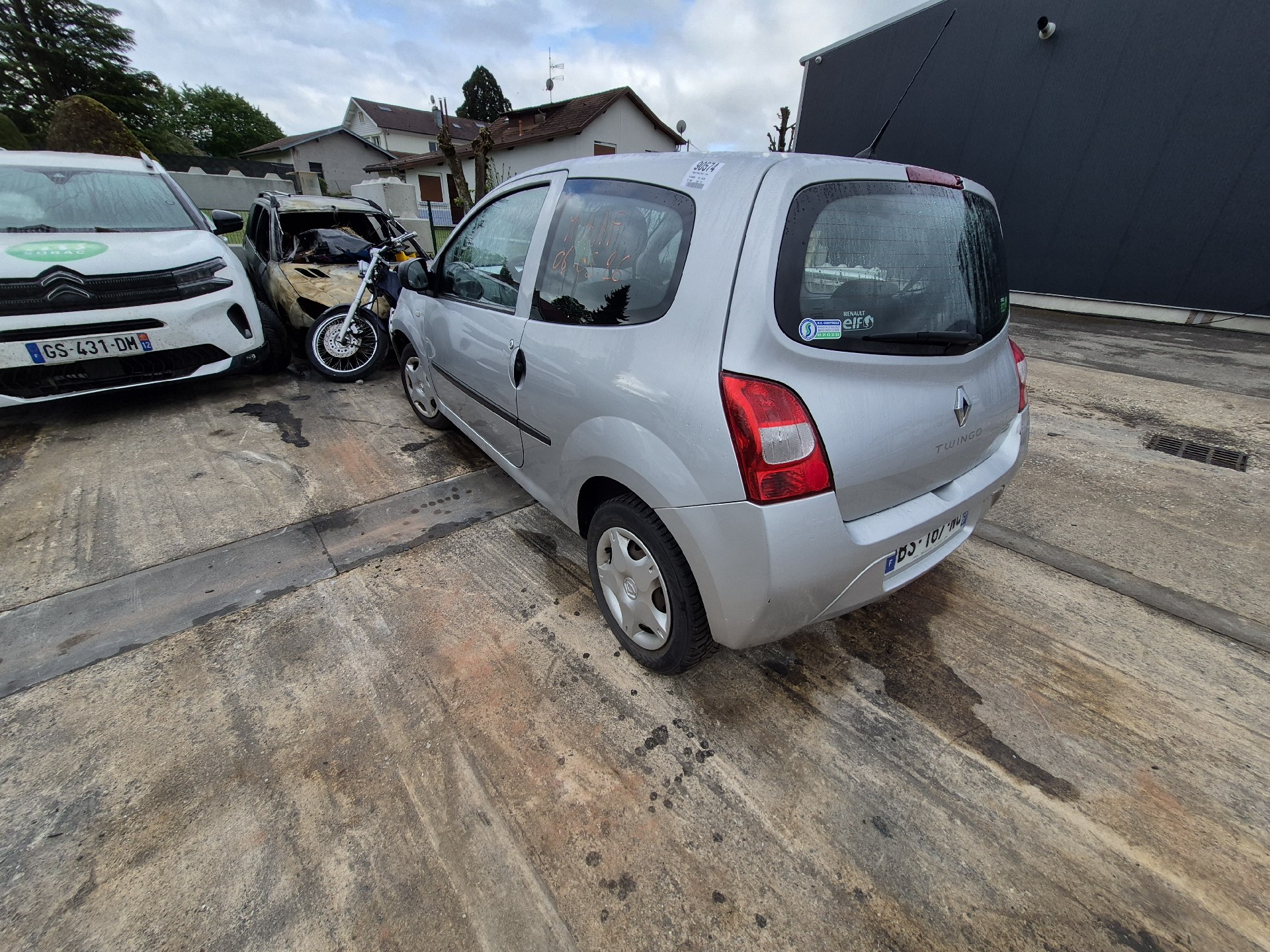 Repetiteur clignotant avant gauche (Feux) pour RENAULT TWINGO 2 PHASE 1 Repetiteur clignotant avant gauche (Feux) pour RENAULT TWINGO 2 PHASE 1