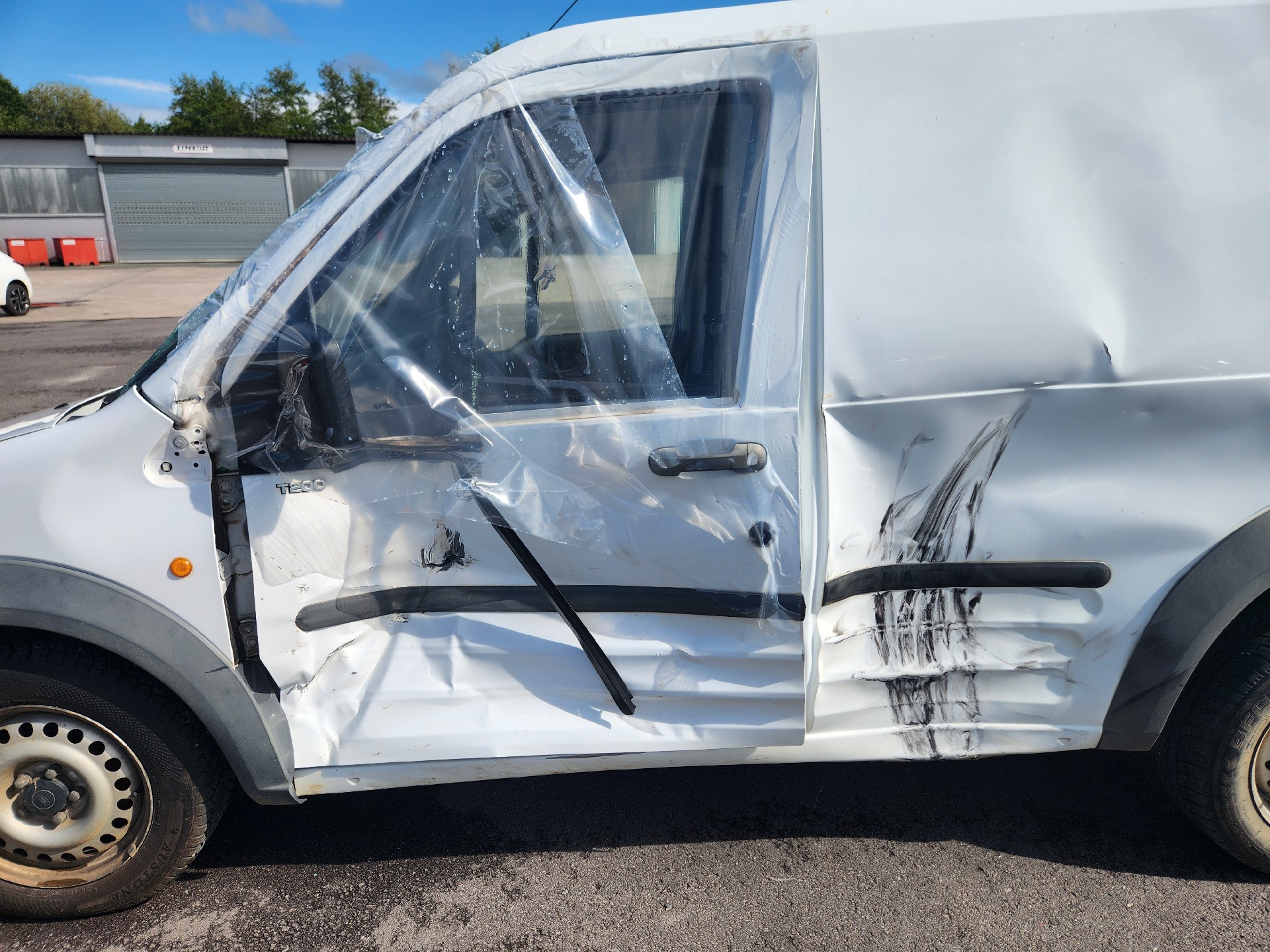 Optique avant principal gauche (feux)(phare) pour FORD TRANSIT CONNECT 1 PHASE 2 Optique avant principal gauche (feux)(phare) pour FORD TRANSIT CONNECT 1 PHASE 2