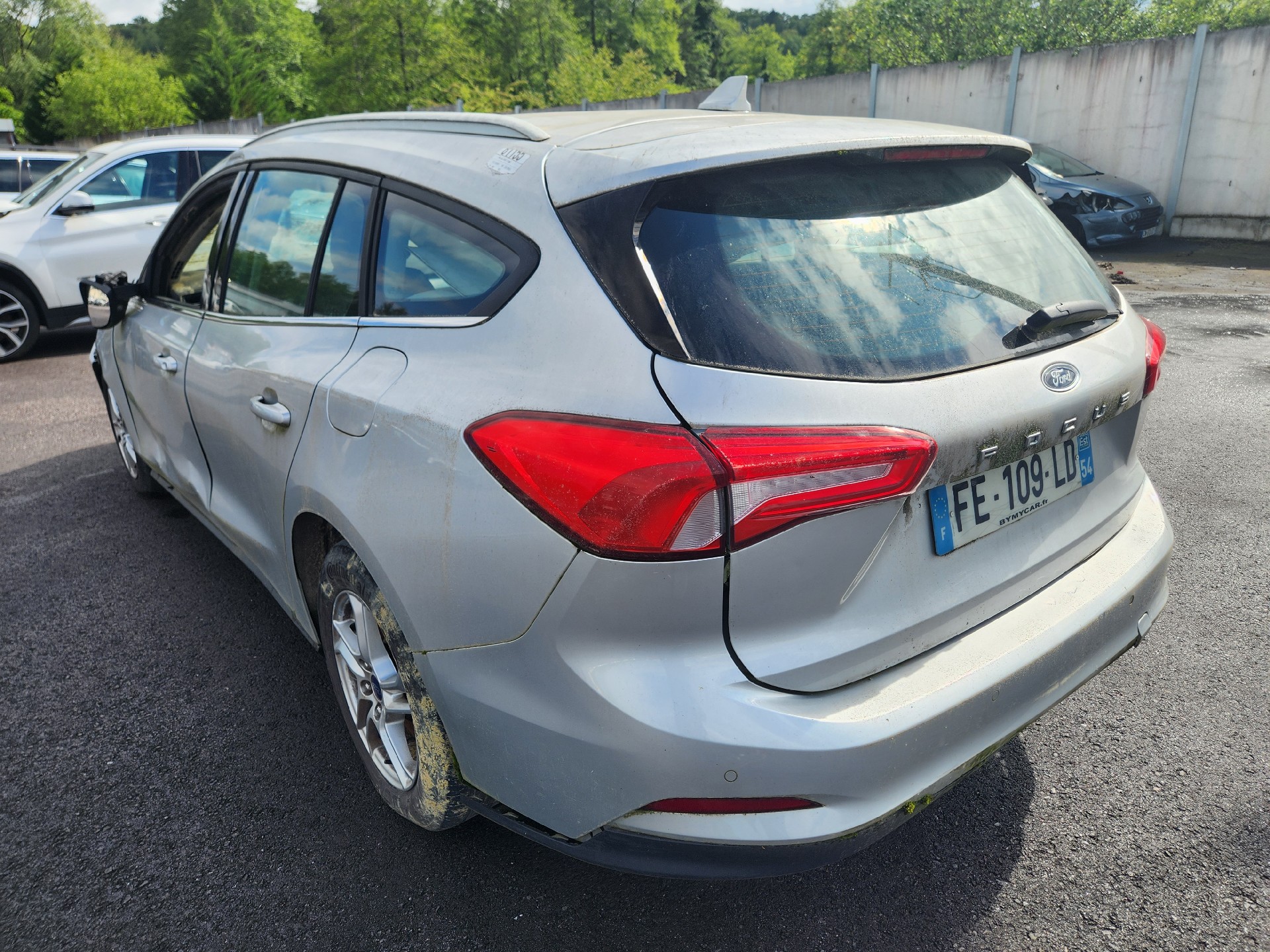 Vitre arriere droit pour FORD FOCUS 4 PHASE 1 BREAK Vitre arriere droit pour FORD FOCUS 4 PHASE 1 BREAK