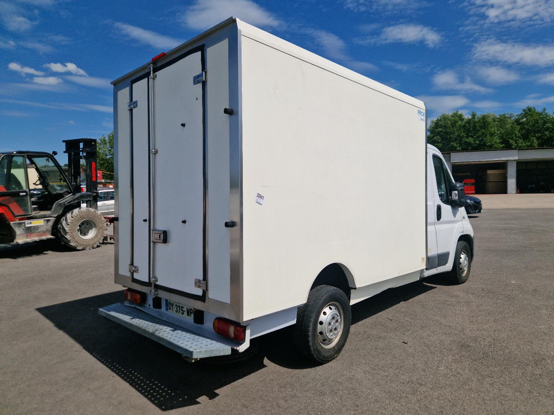 Vitre avant gauche pour FIAT DUCATO 3 PHASE 2 Vitre avant gauche pour FIAT DUCATO 3 PHASE 2