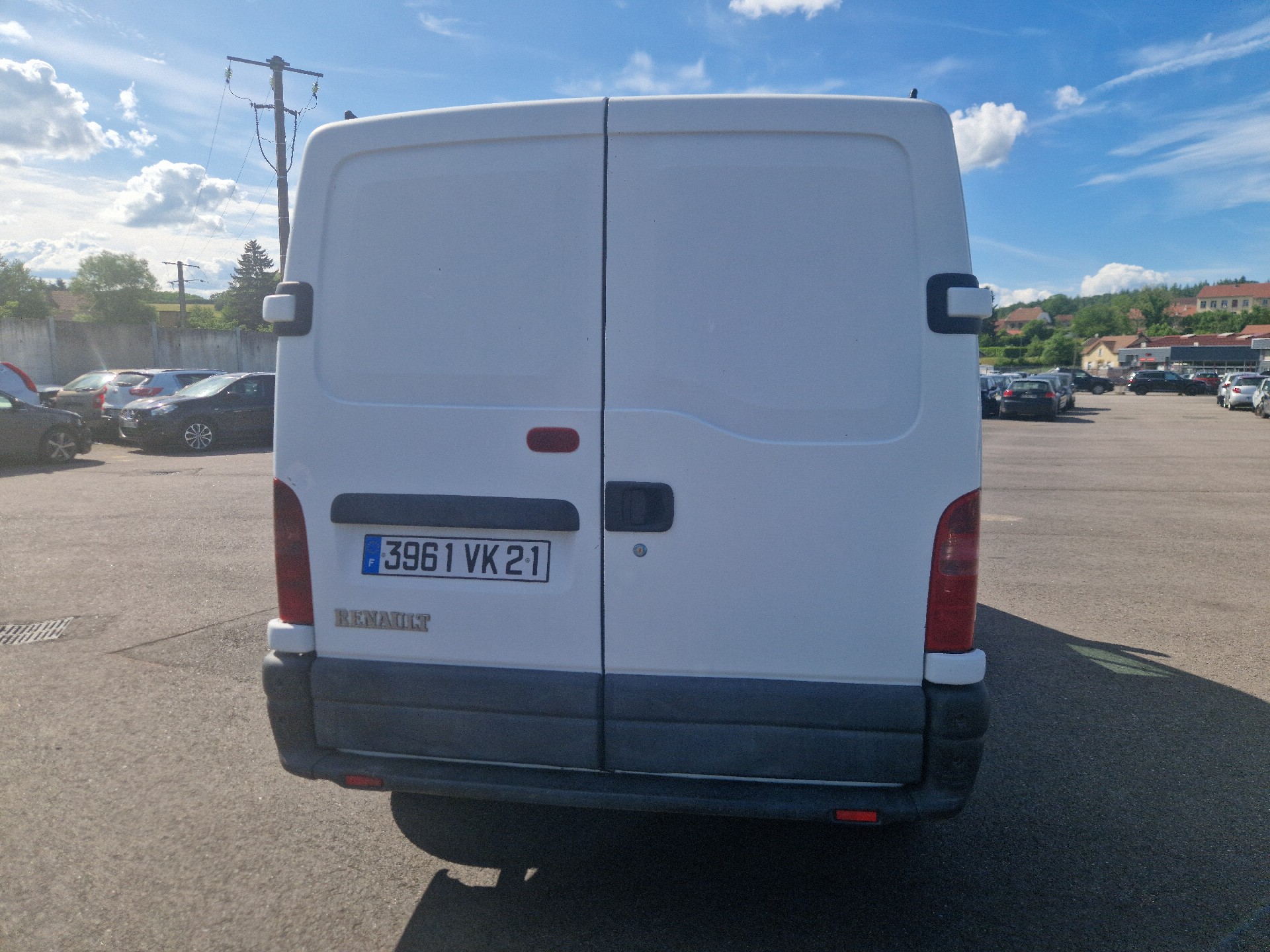 Porte avant droit pour RENAULT MASTER 2 PHASE 1 Porte avant droit pour RENAULT MASTER 2 PHASE 1