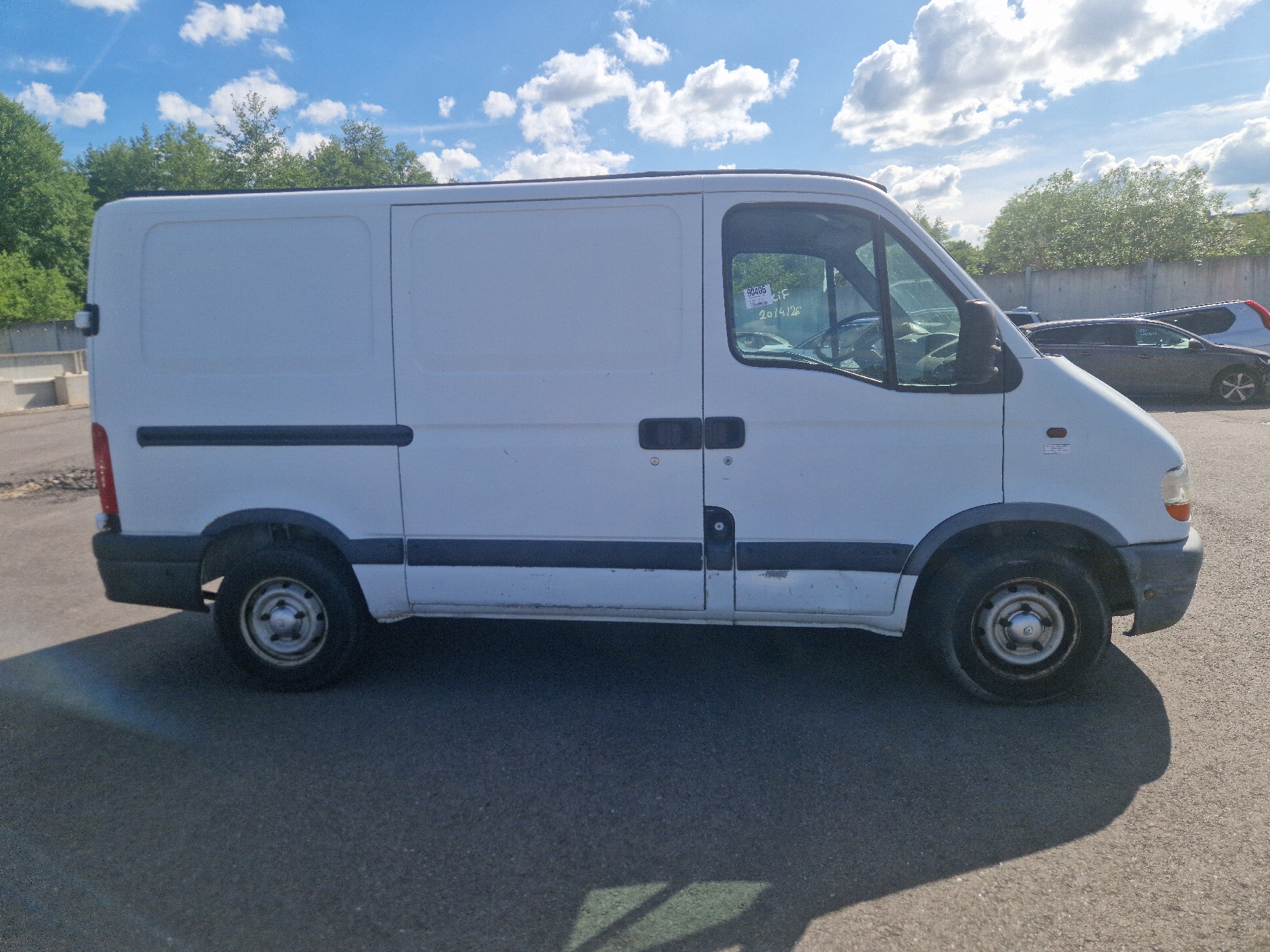 Porte de coffre gauche pour RENAULT MASTER 2 PHASE 1 Porte de coffre gauche pour RENAULT MASTER 2 PHASE 1