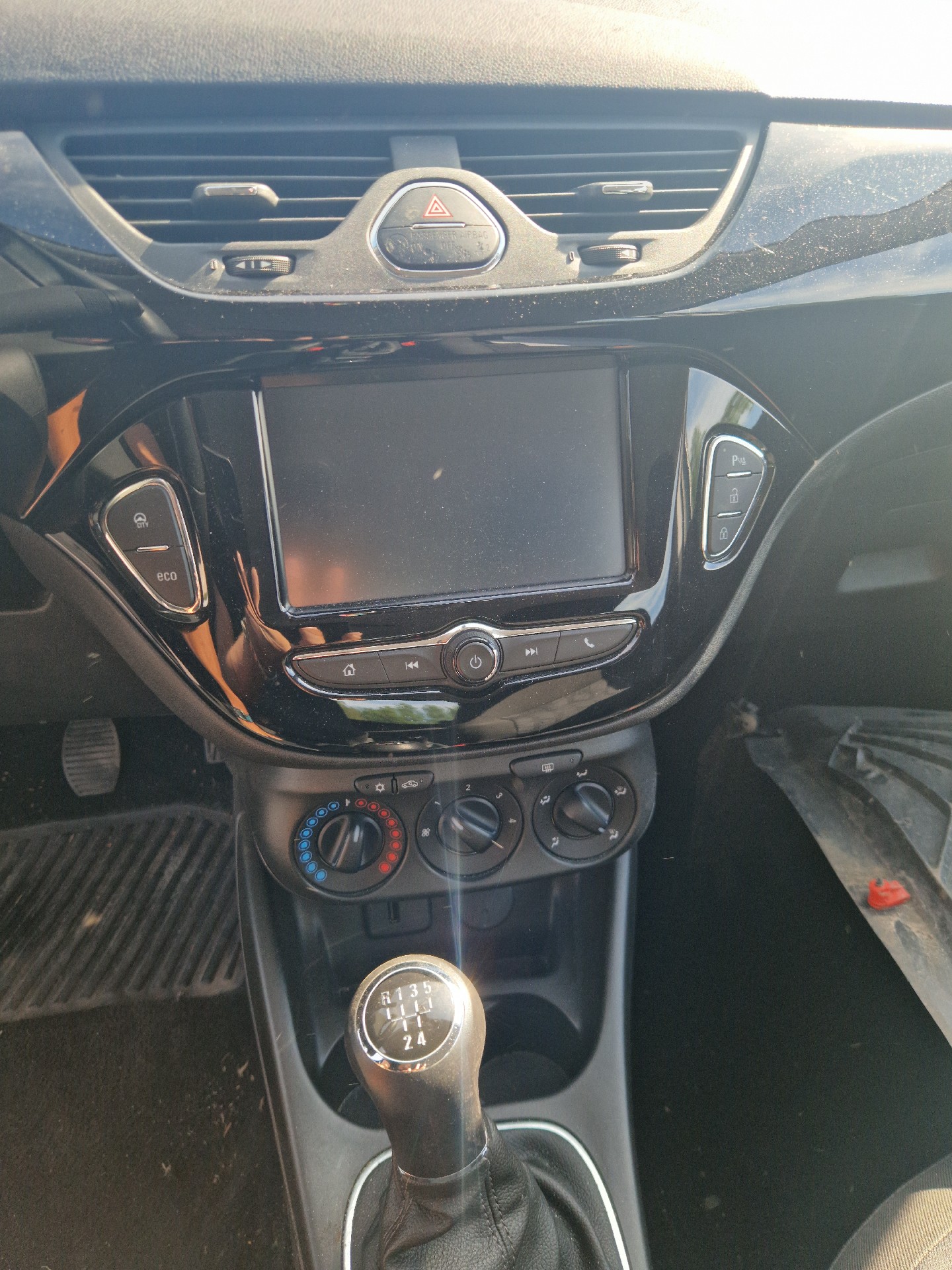 Poignee porte arriere gauche pour OPEL CORSA E Poignee porte arriere gauche pour OPEL CORSA E