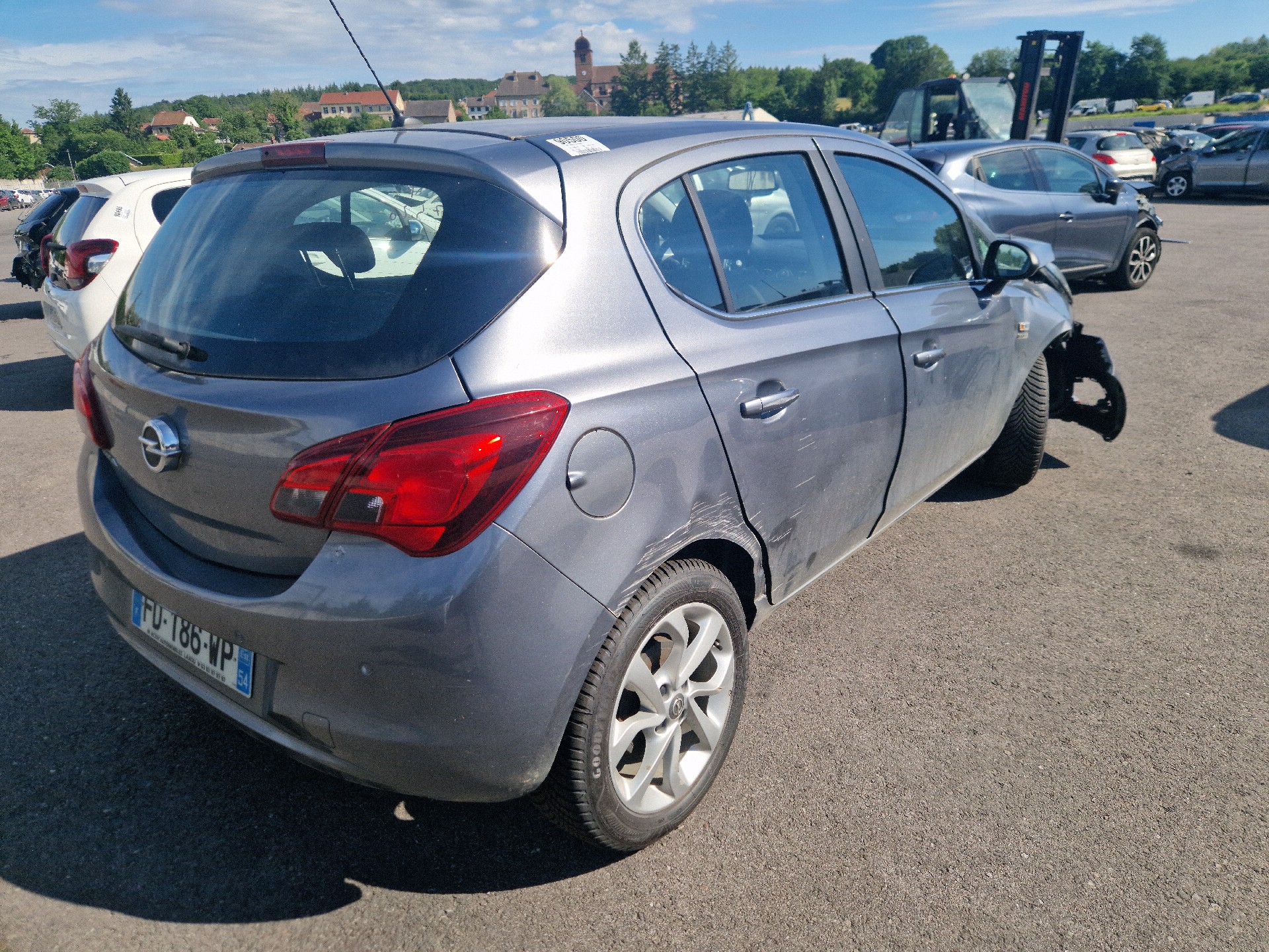 Poignee porte arriere gauche pour OPEL CORSA E Poignee porte arriere gauche pour OPEL CORSA E