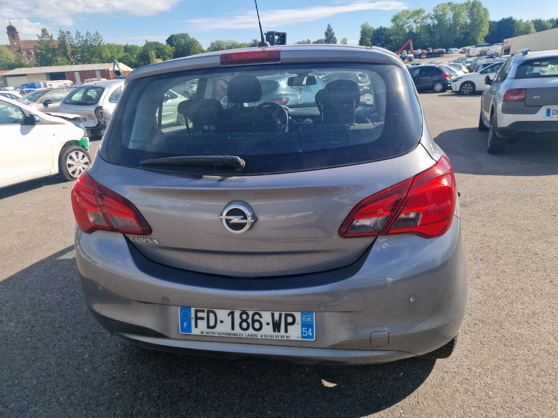 Poignee porte arriere gauche pour OPEL CORSA E Poignee porte arriere gauche pour OPEL CORSA E