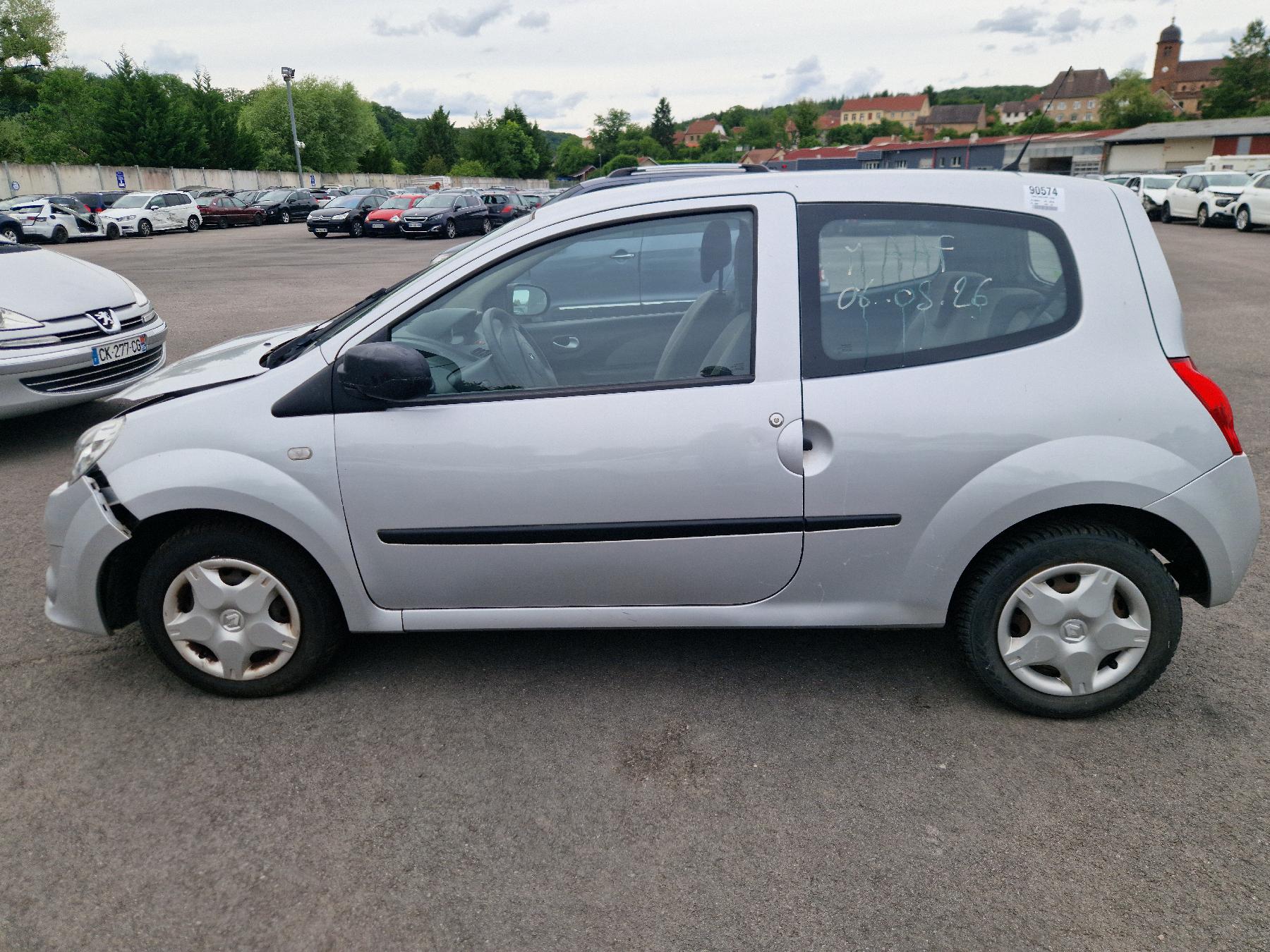 Repetiteur clignotant avant gauche (Feux) pour RENAULT TWINGO 2 PHASE 1 Repetiteur clignotant avant gauche (Feux) pour RENAULT TWINGO 2 PHASE 1