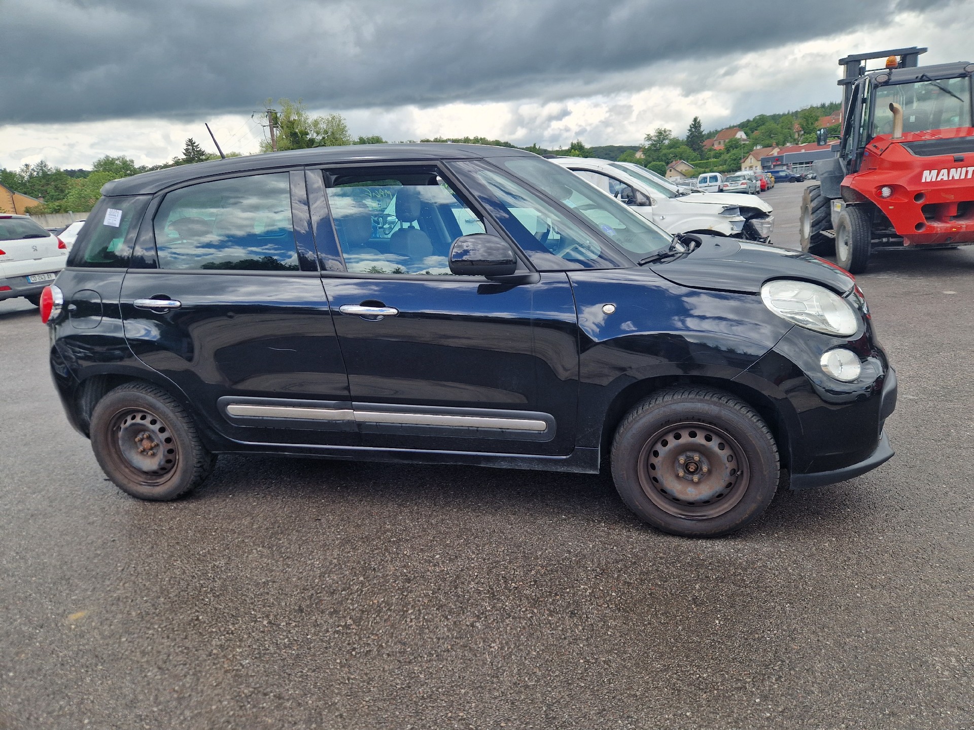 Pare choc avant pour FIAT 500L PHASE 2 Pare choc avant pour FIAT 500L PHASE 2