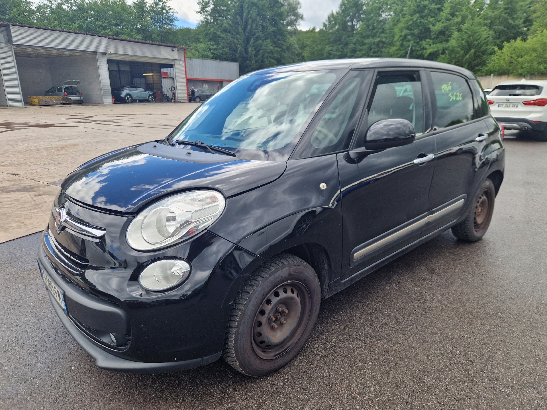 Pare choc avant pour FIAT 500L PHASE 2 Pare choc avant pour FIAT 500L PHASE 2
