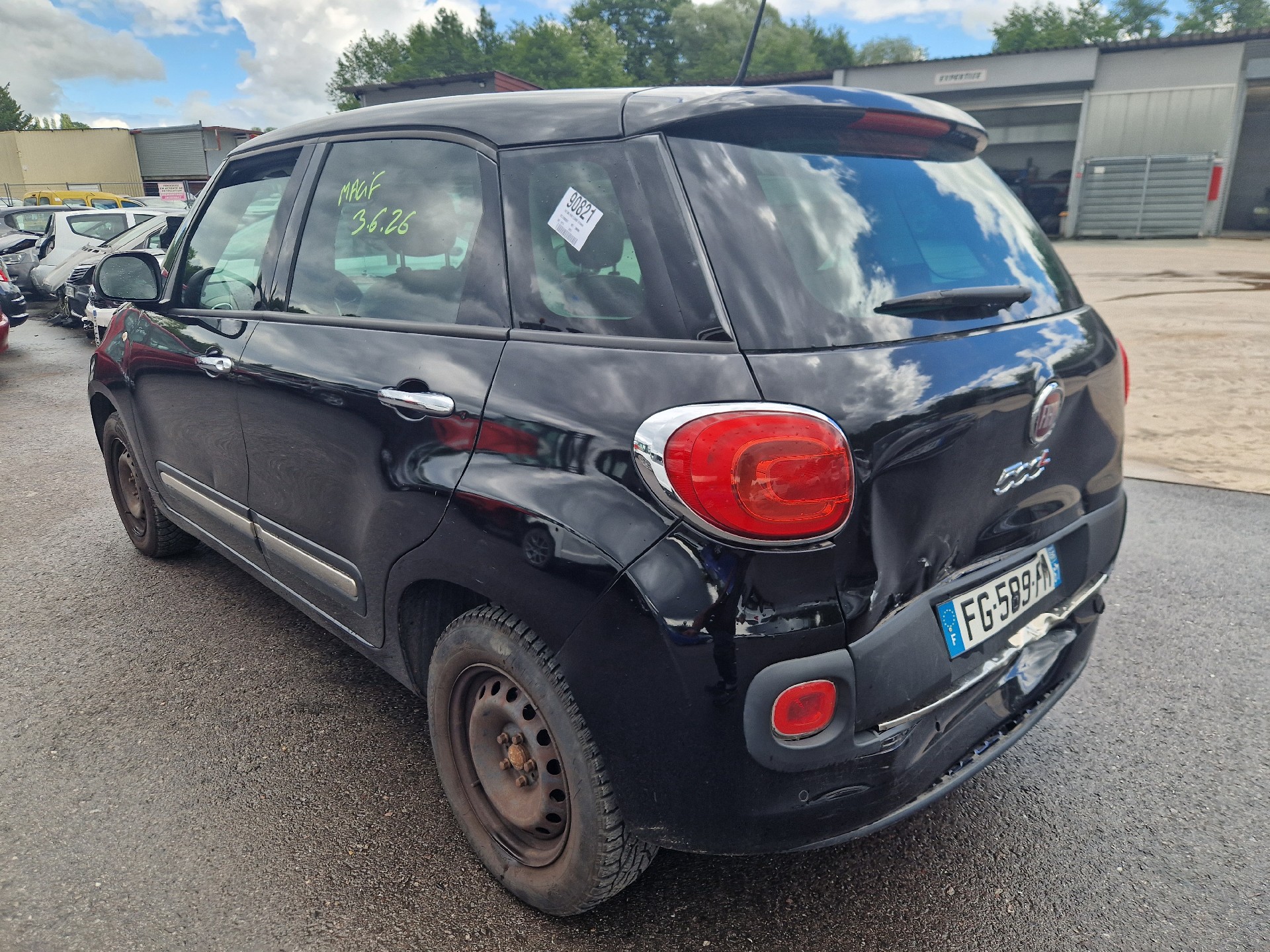 Pare choc avant pour FIAT 500L PHASE 2 Pare choc avant pour FIAT 500L PHASE 2