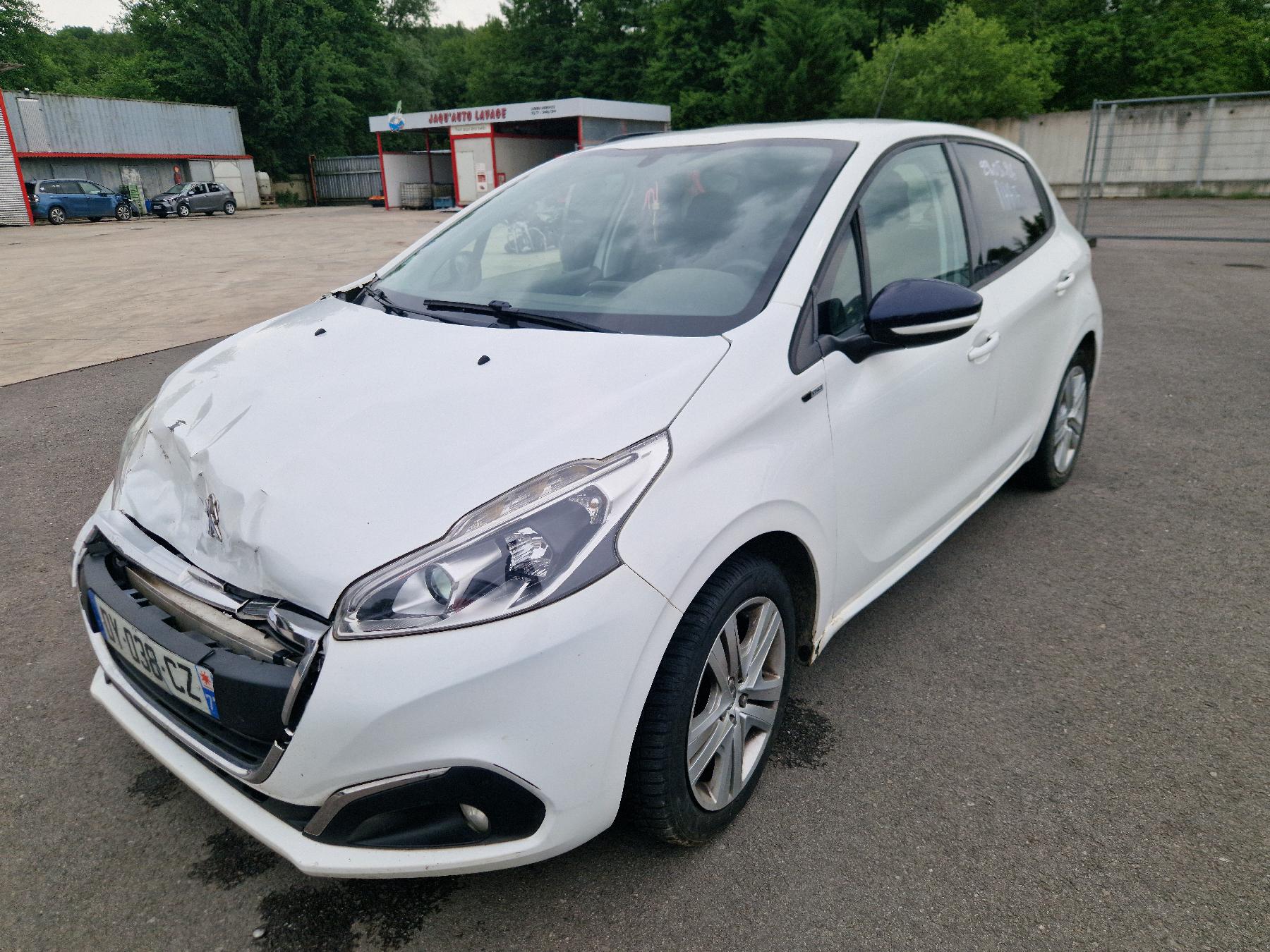 Feu arriere stop central pour PEUGEOT 208 1 PHASE 2 Feu arriere stop central pour PEUGEOT 208 1 PHASE 2