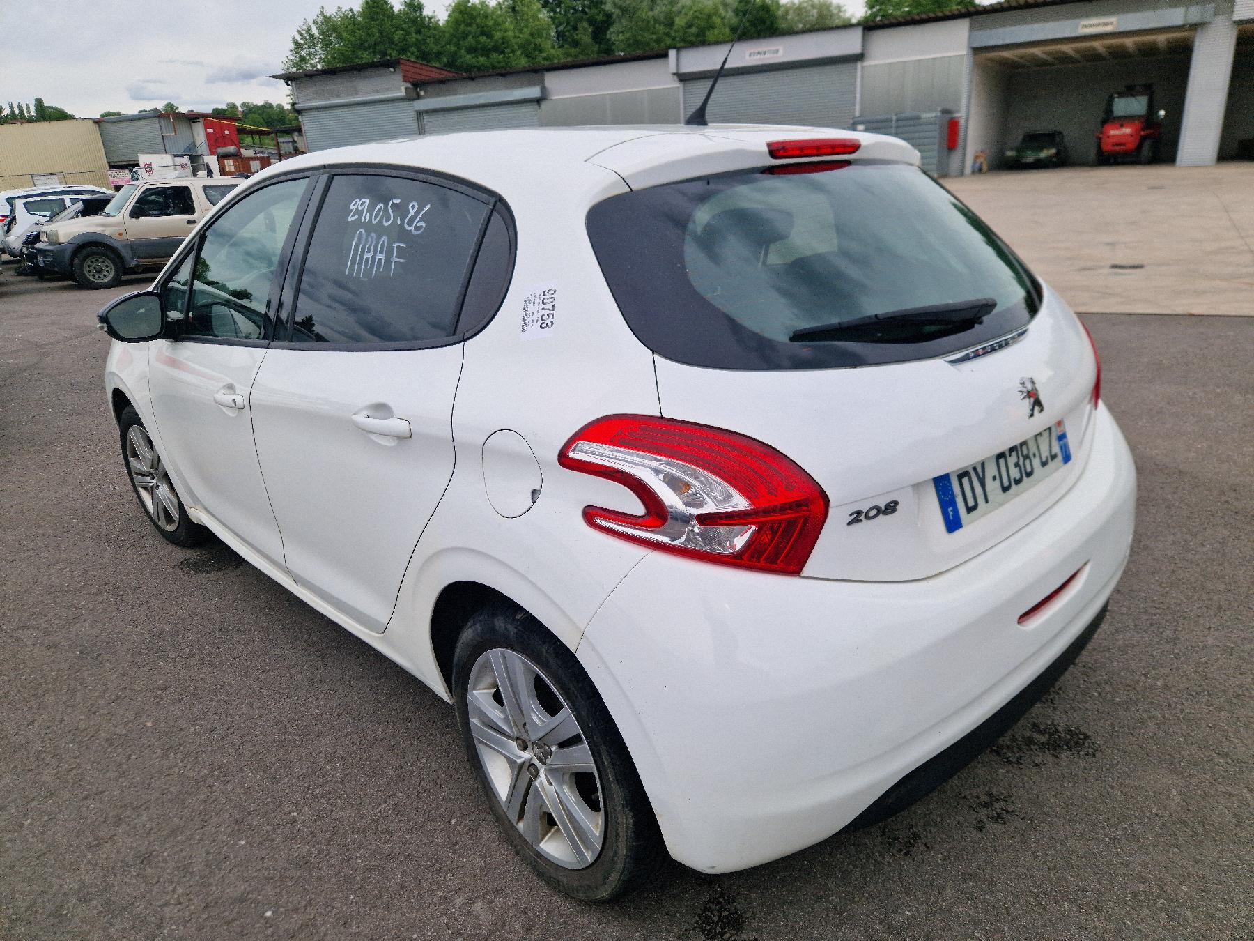 Feu arriere stop central pour PEUGEOT 208 1 PHASE 2 Feu arriere stop central pour PEUGEOT 208 1 PHASE 2