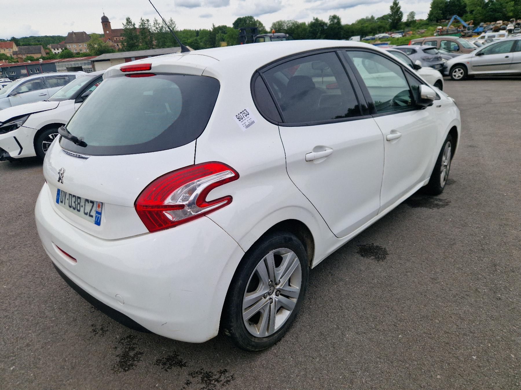 Feu arriere stop central pour PEUGEOT 208 1 PHASE 2 Feu arriere stop central pour PEUGEOT 208 1 PHASE 2