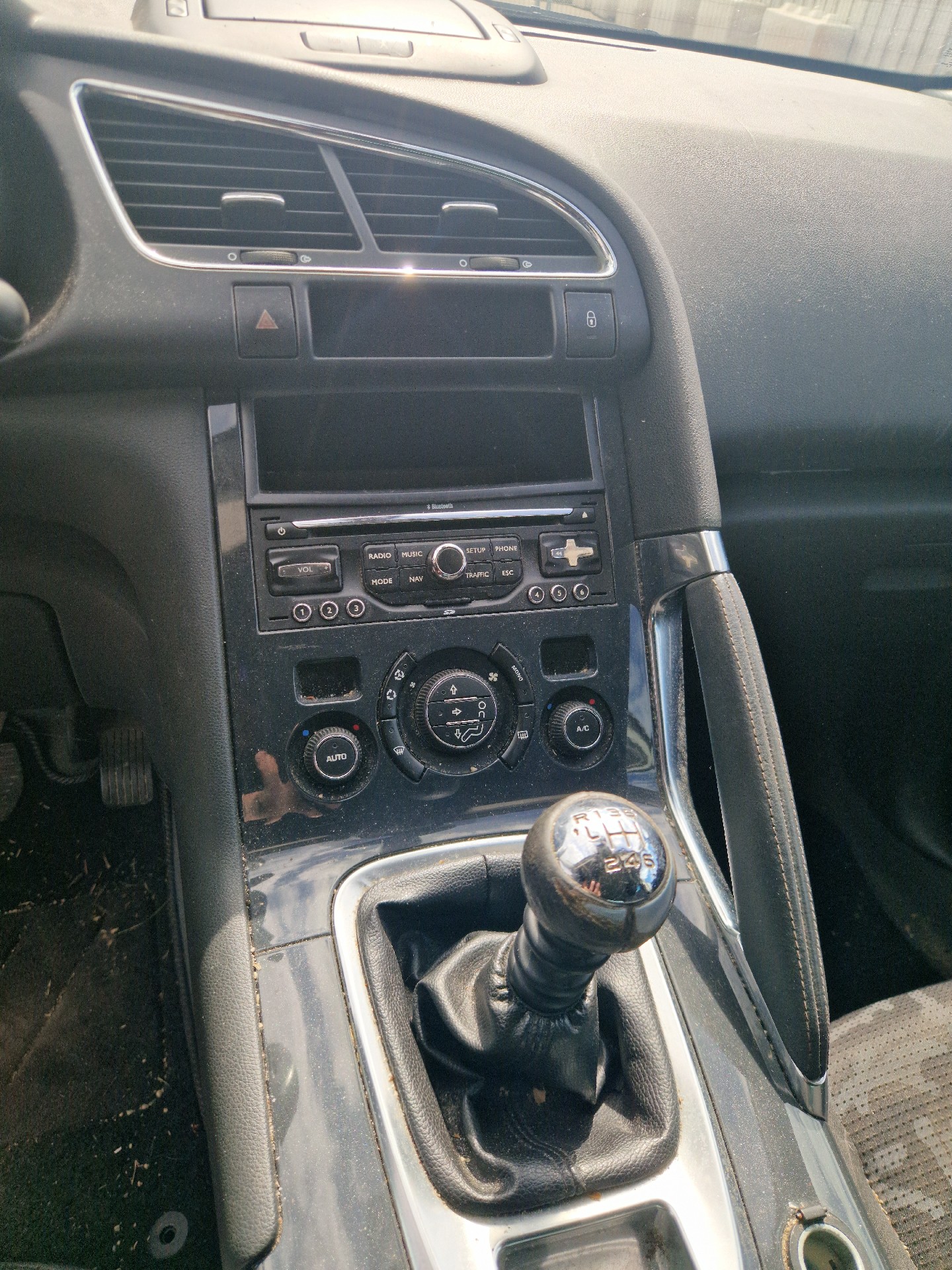 Baie de pare brise pour PEUGEOT 3008 1 PHASE 1 Baie de pare brise pour PEUGEOT 3008 1 PHASE 1