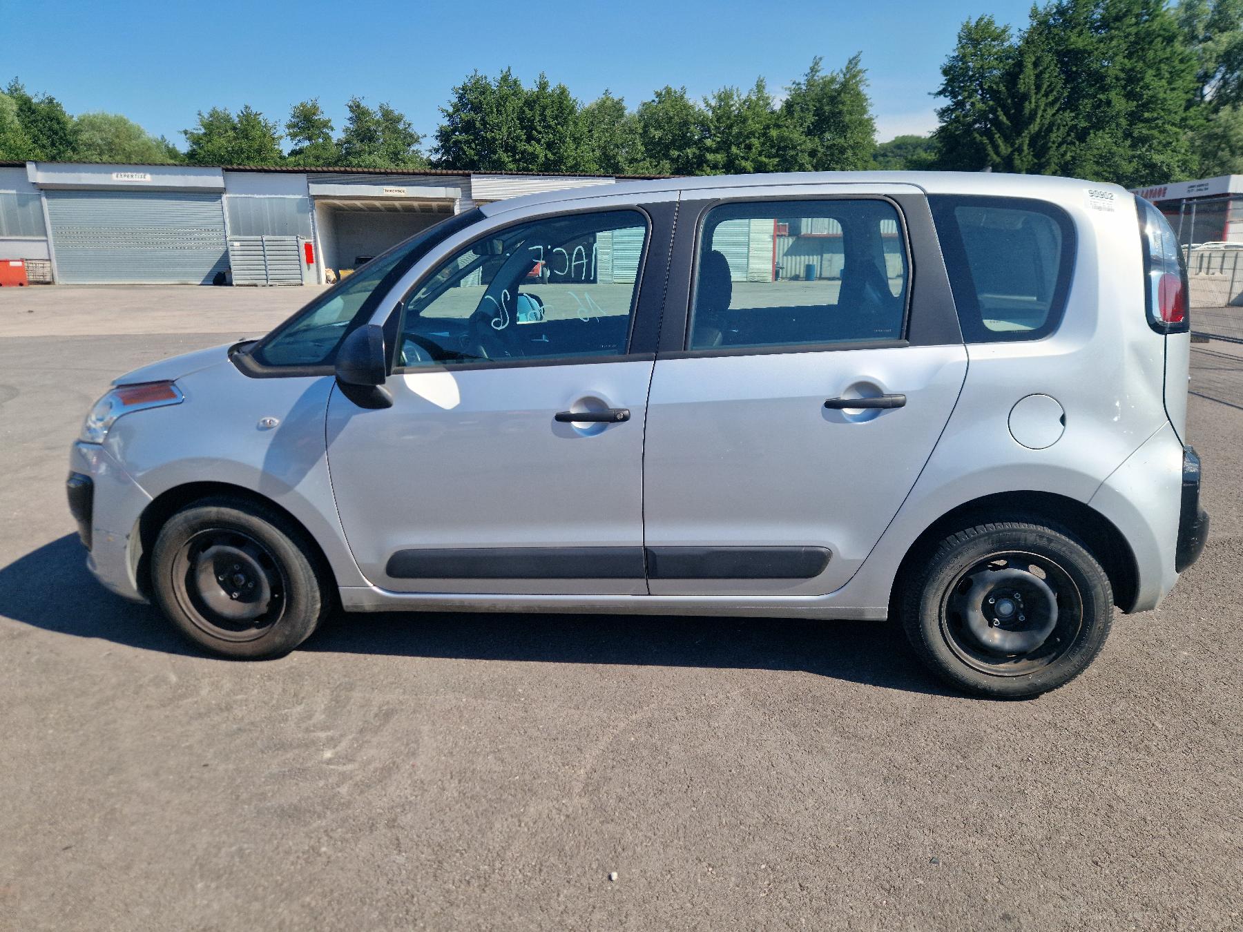 Condenseur de clim pour CITROEN C3 PICASSO PHASE 2 Condenseur de clim pour CITROEN C3 PICASSO PHASE 2