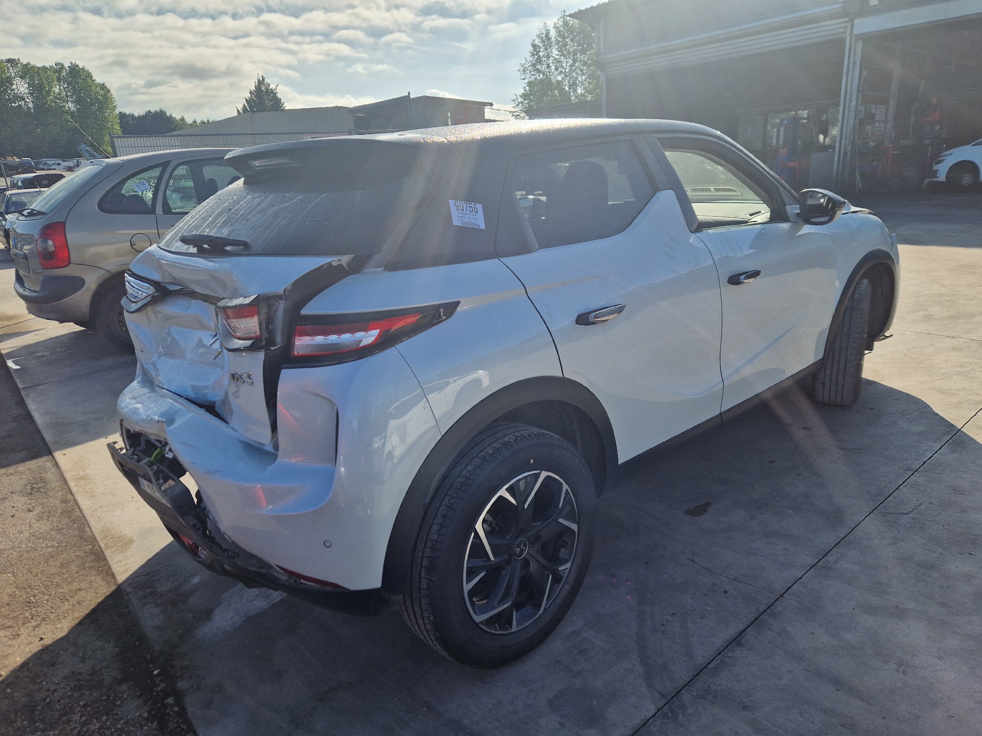 Appui tete avant pour DS DS3 CROSSBACK Appui tete avant pour DS DS3 CROSSBACK