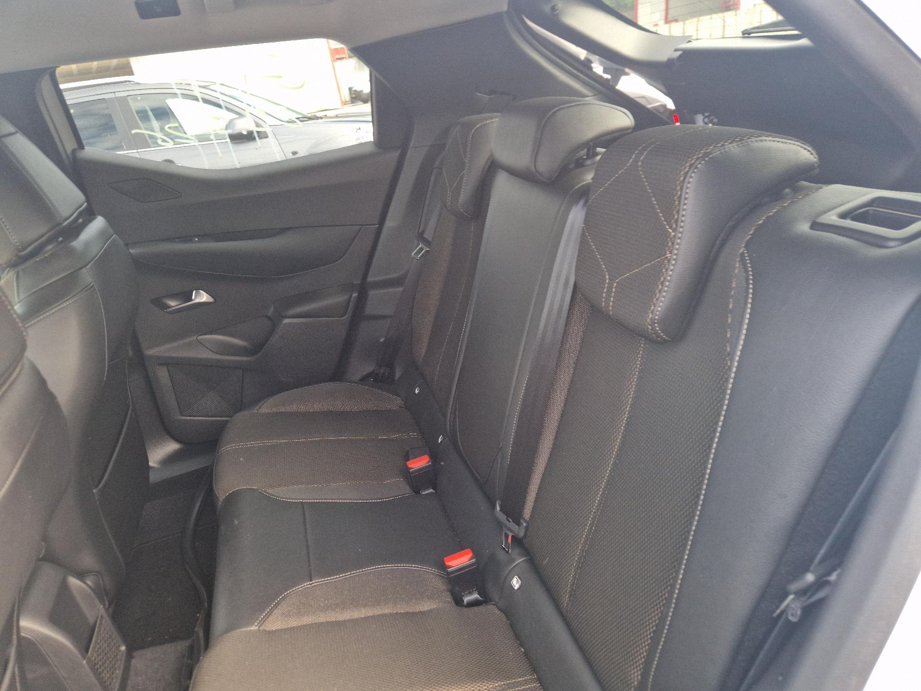 Appui tete avant pour DS DS3 CROSSBACK Appui tete avant pour DS DS3 CROSSBACK