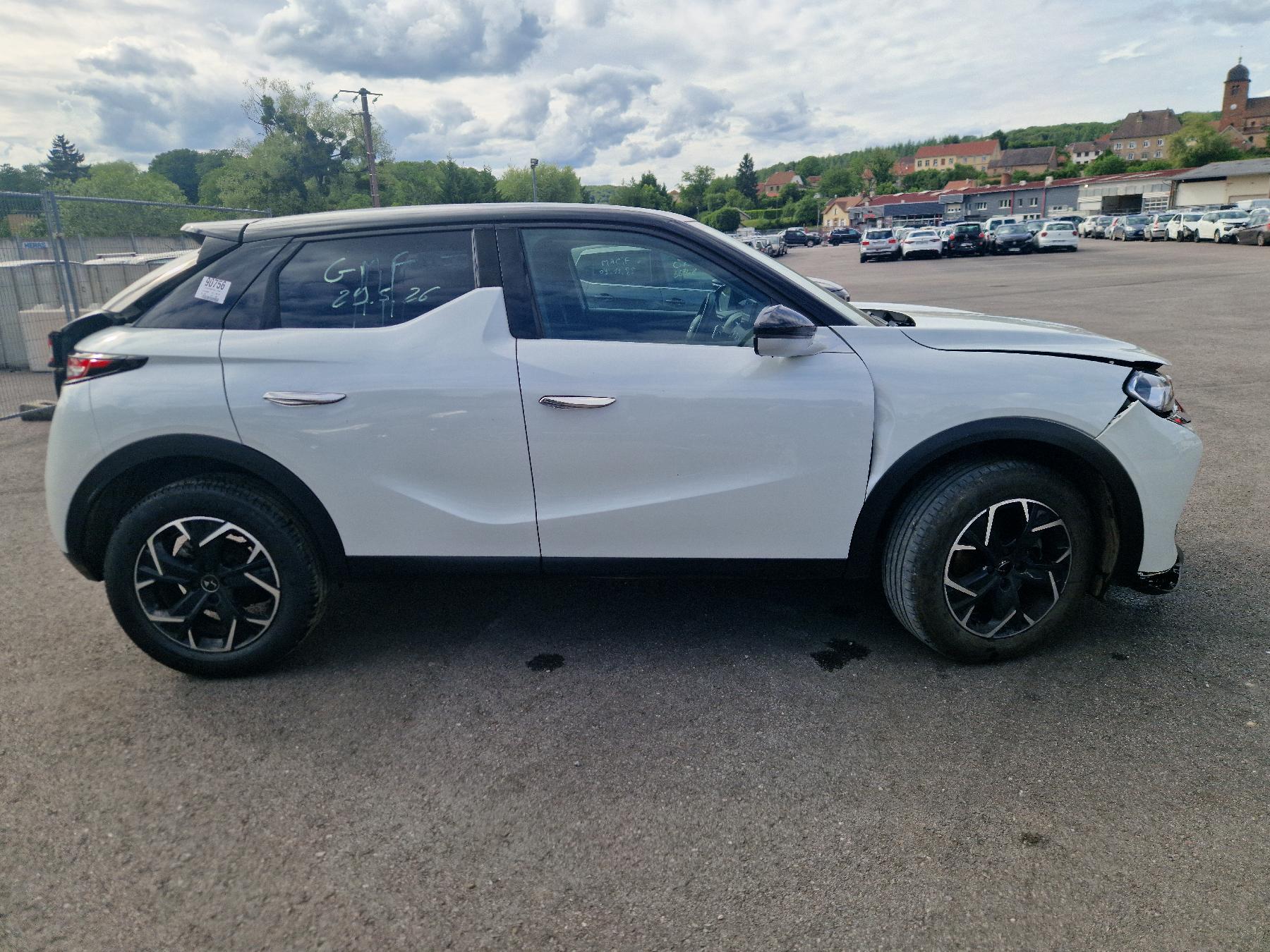 Appui tete avant pour DS DS3 CROSSBACK Appui tete avant pour DS DS3 CROSSBACK