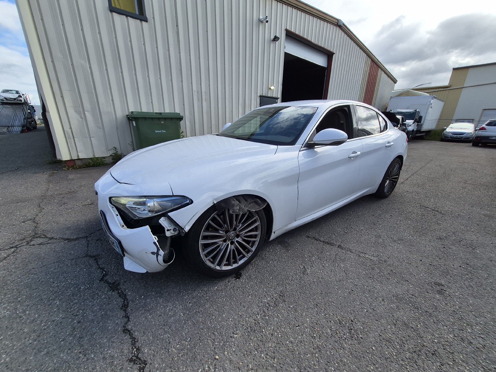 Pare choc arriere pour ALFA ROMEO GIULIA 2 PHASE 1 Pare choc arriere pour ALFA ROMEO GIULIA 2 PHASE 1