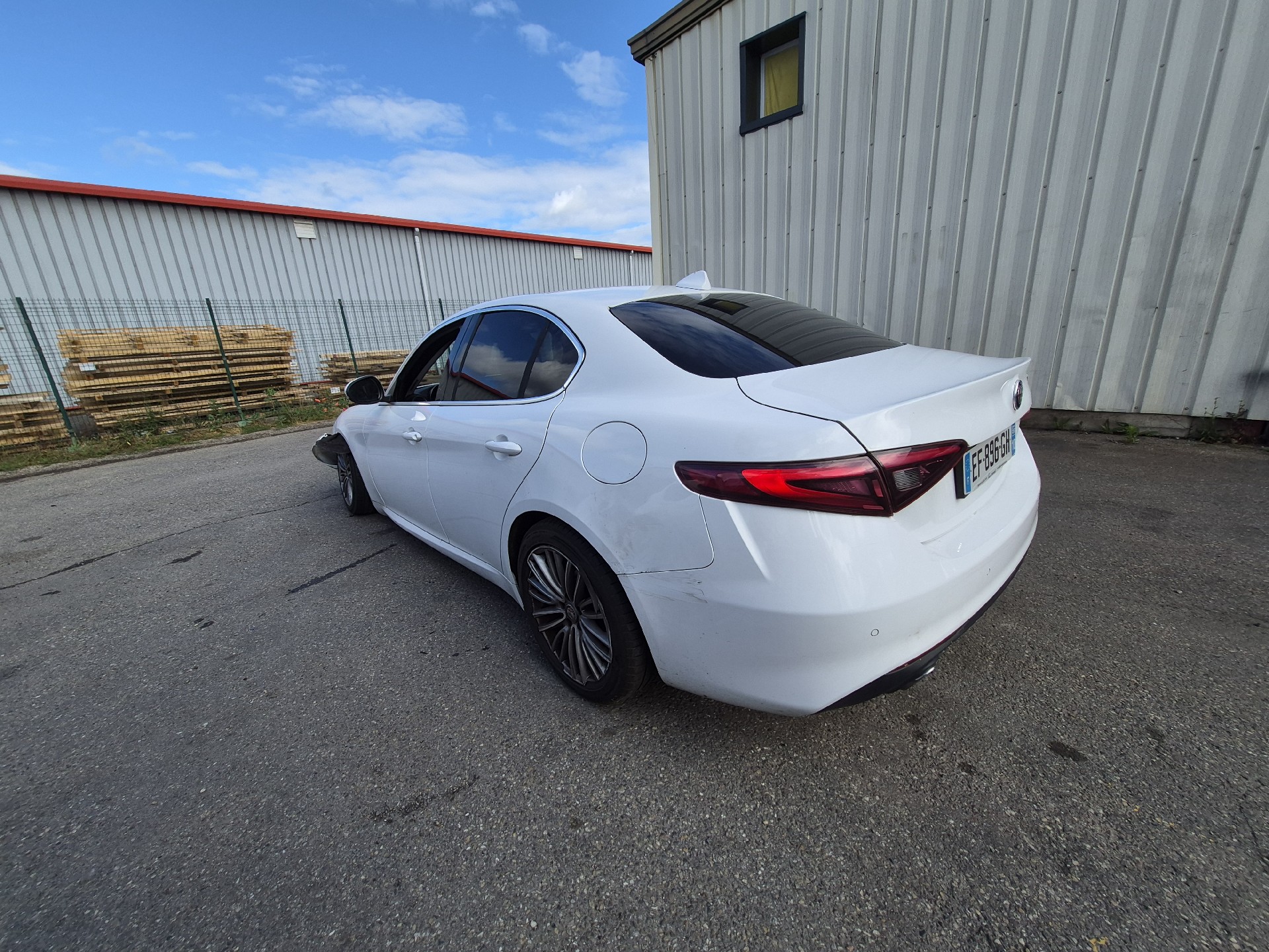 Pare choc arriere pour ALFA ROMEO GIULIA 2 PHASE 1 Pare choc arriere pour ALFA ROMEO GIULIA 2 PHASE 1