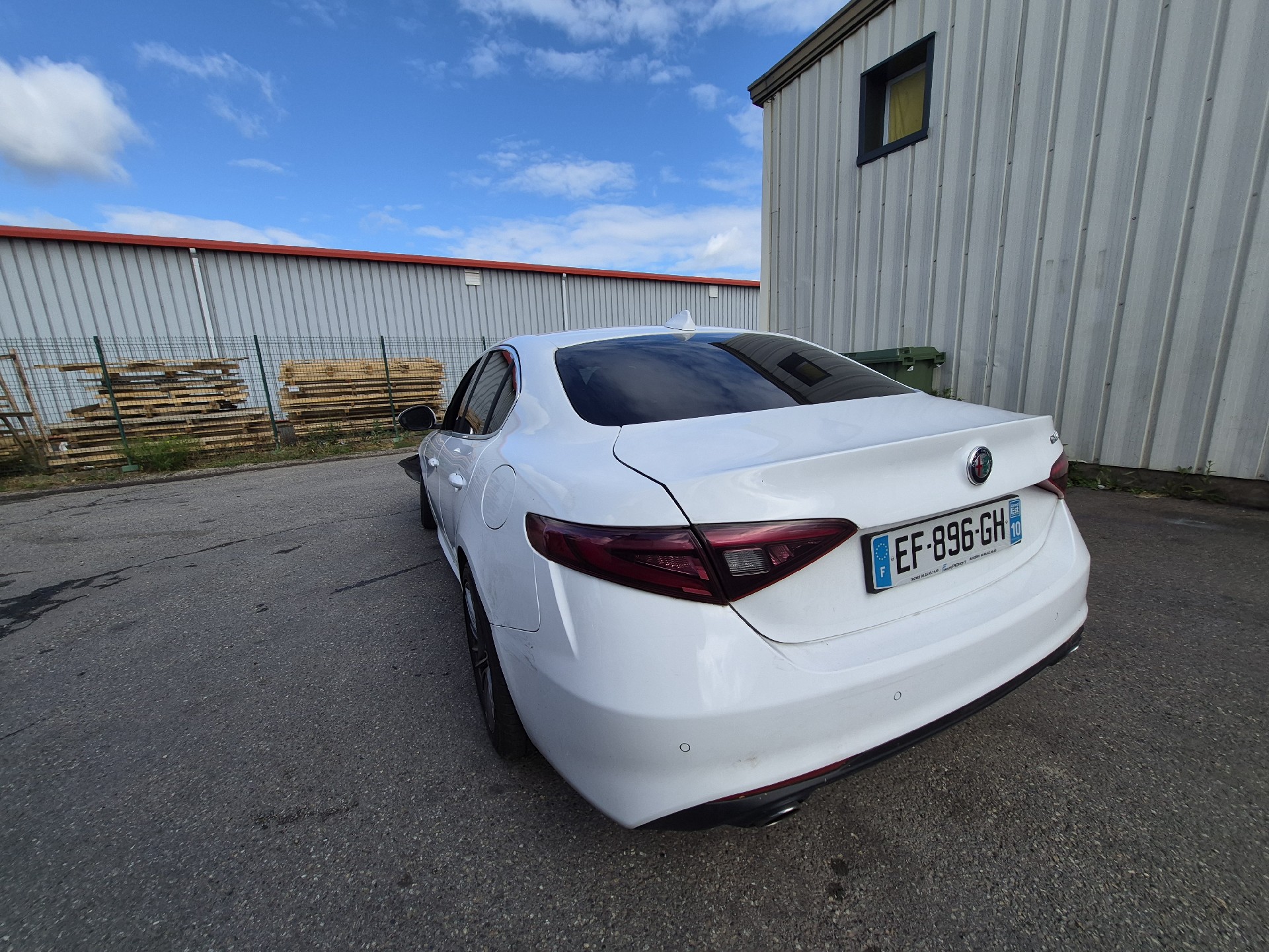 Pare choc arriere pour ALFA ROMEO GIULIA 2 PHASE 1 Pare choc arriere pour ALFA ROMEO GIULIA 2 PHASE 1