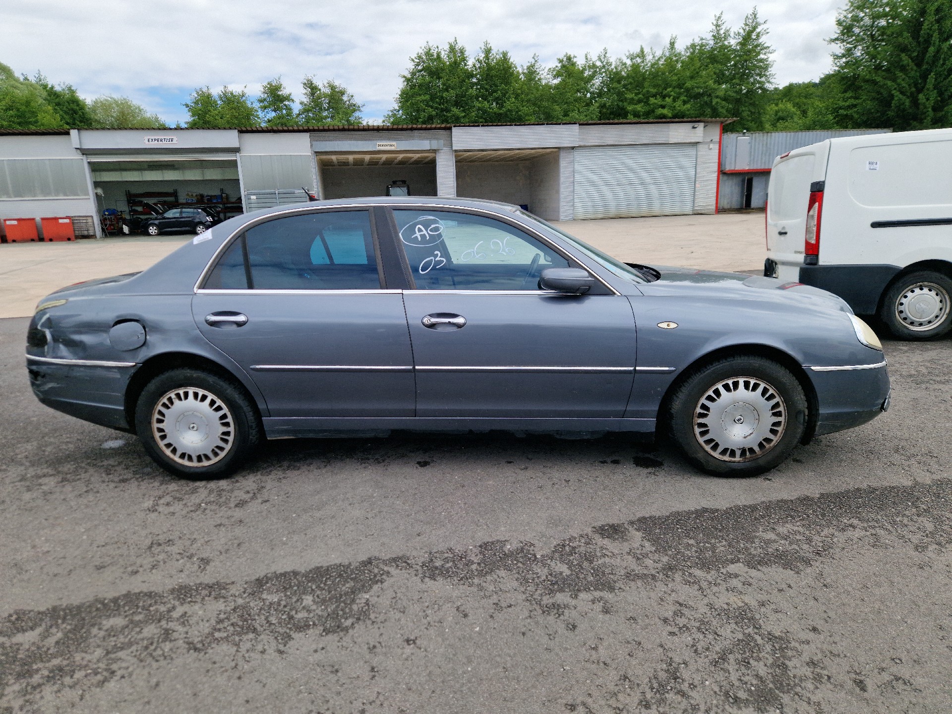 Aile avant droit pour LANCIA THESIS Aile avant droit pour LANCIA THESIS
